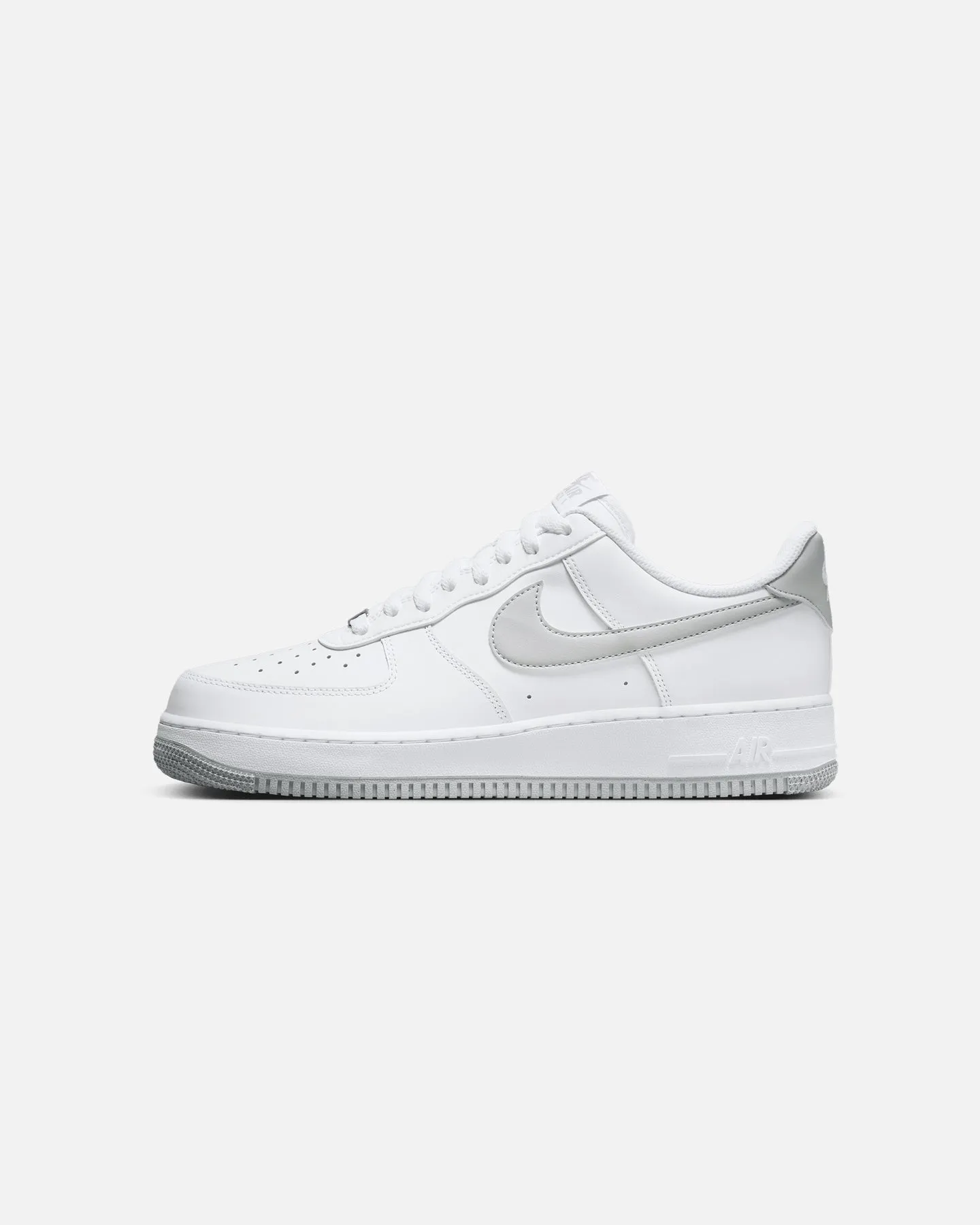Nike Air Force 1 '07 Essentials "Light Grey" White/Smoke Grey Sockliner Contouring