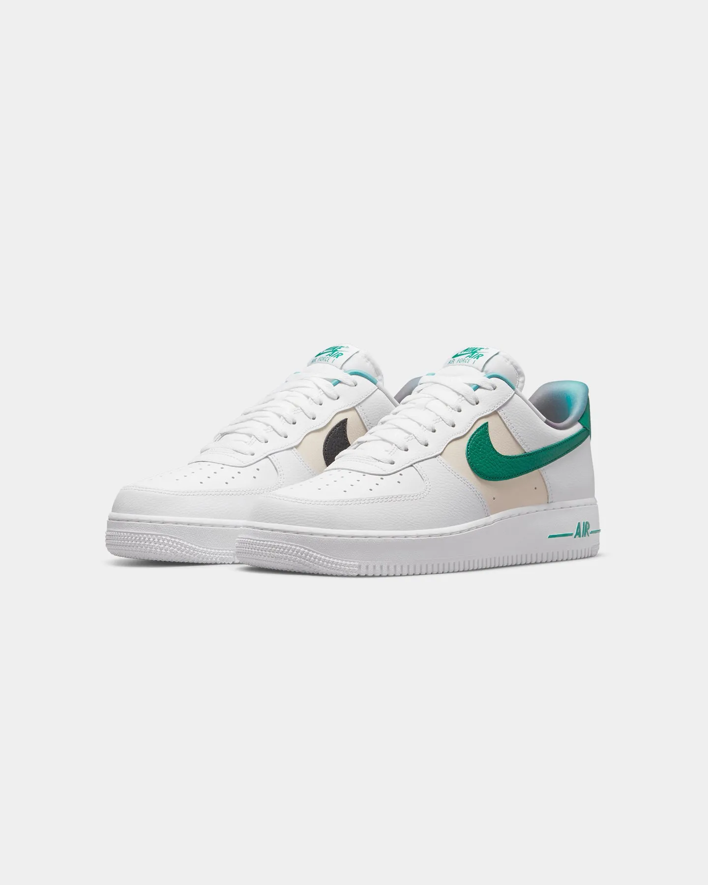 Comfort Fit Nike Air Force 1 '07 LV8 EMB White/Malachite