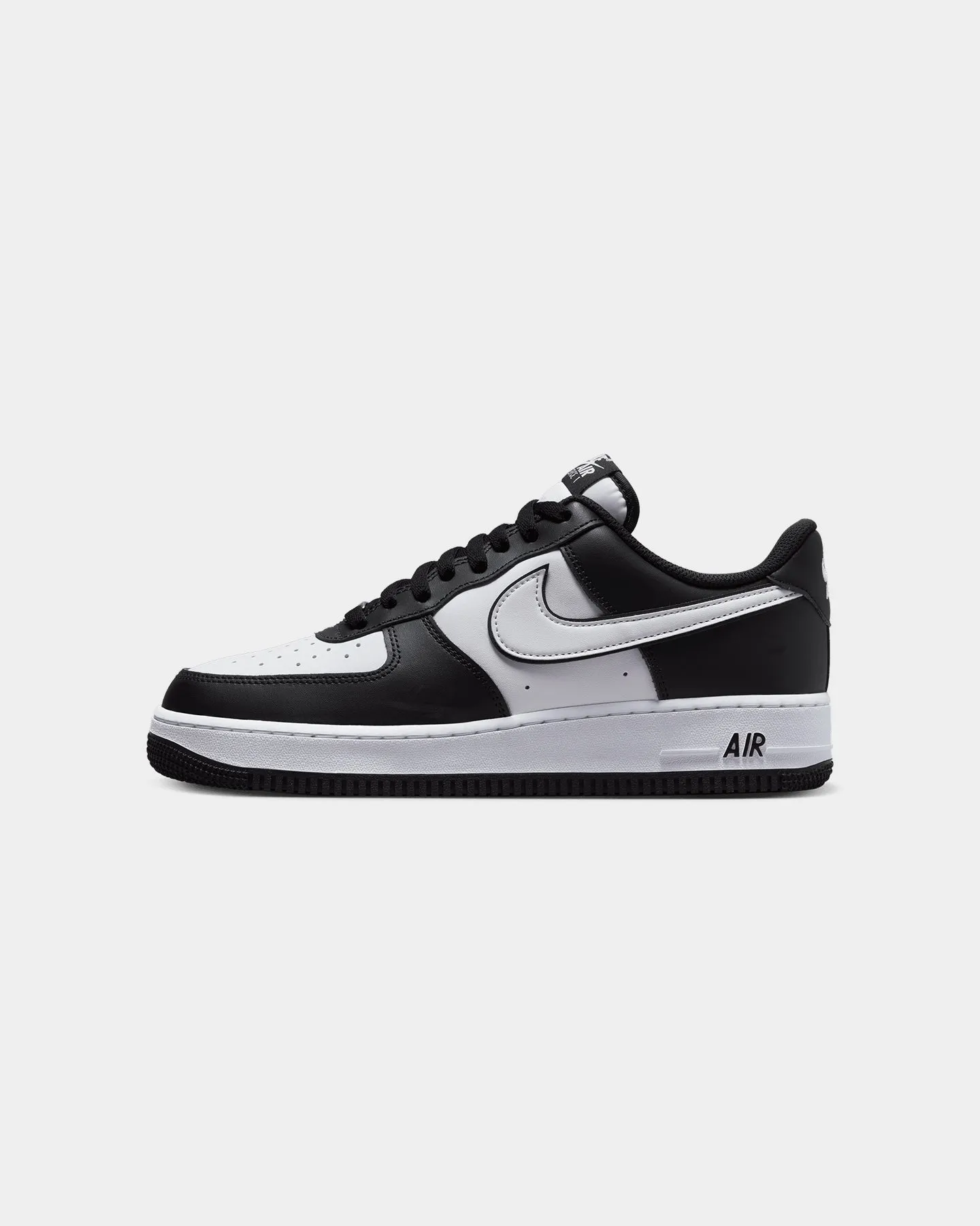 Seamless Motion Efficiency Nike Air Force 1 '07 "Panda" Black/White/Black