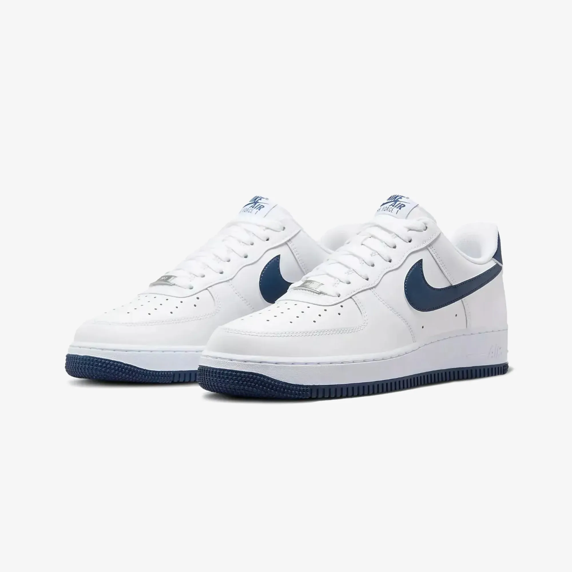 Everyday Activity All Terrain Grip Pattern NIKE | AIR FORCE 1 '07 { WHITE/MIDNIGHT NAVY-WHITE