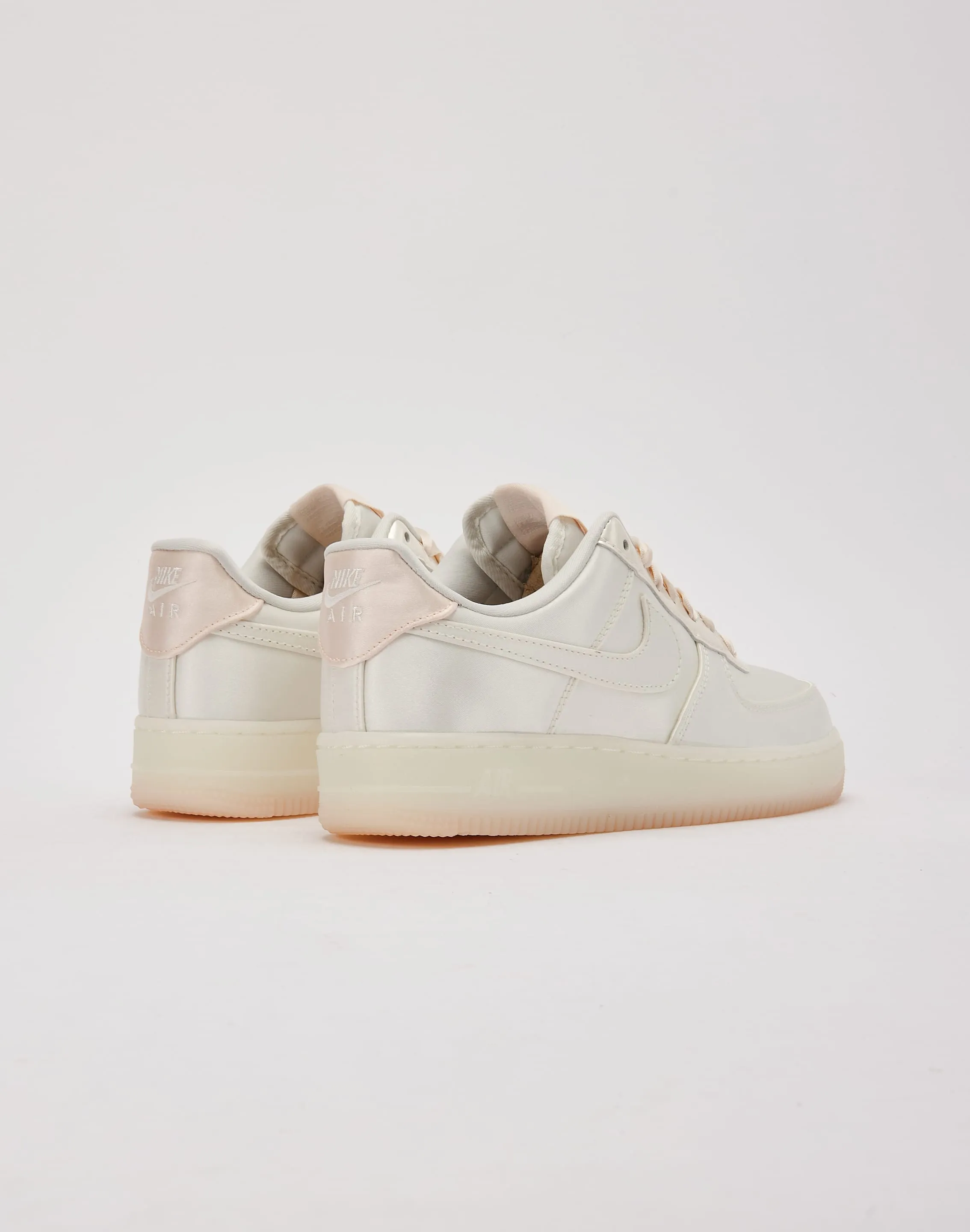 Strategic Zone Cushion Breathable Tongue Construction Nike Air Force 1 Low '07 LV8