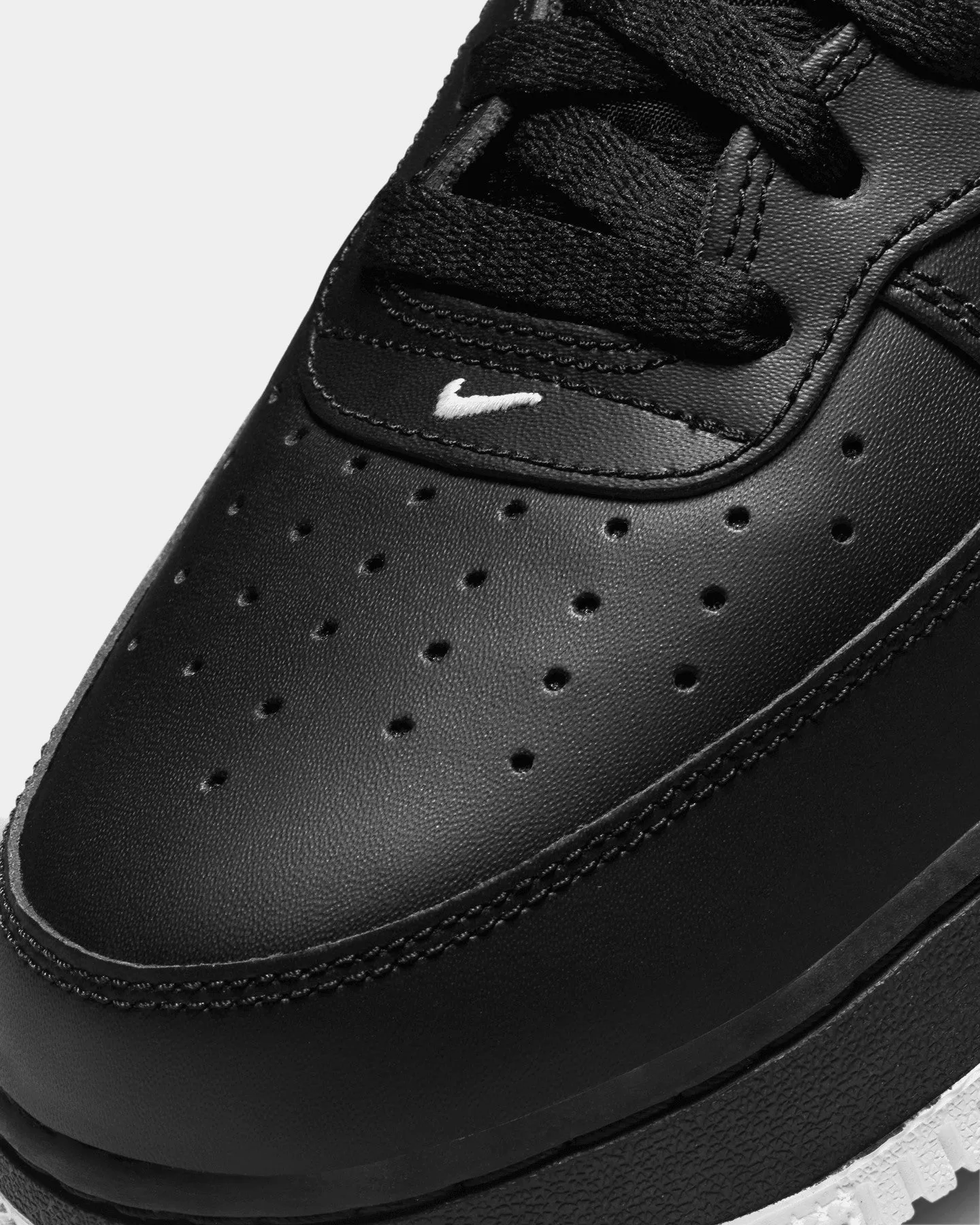 School Day Chic Fit Nike Air Force 1 Mid '07 "Black White" Black/White/Black