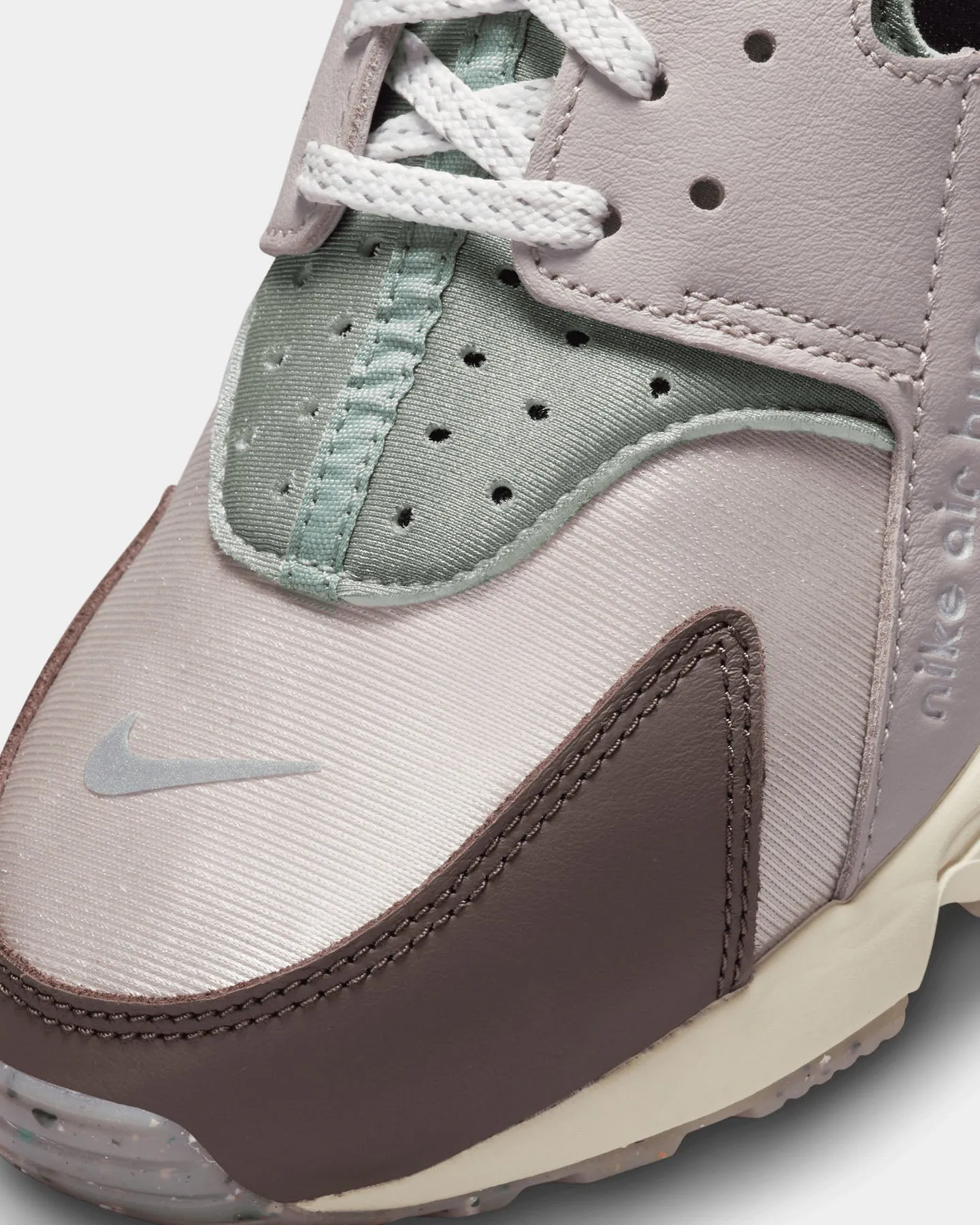 Nike Air Huarache PRM Enigma Stone Park Step