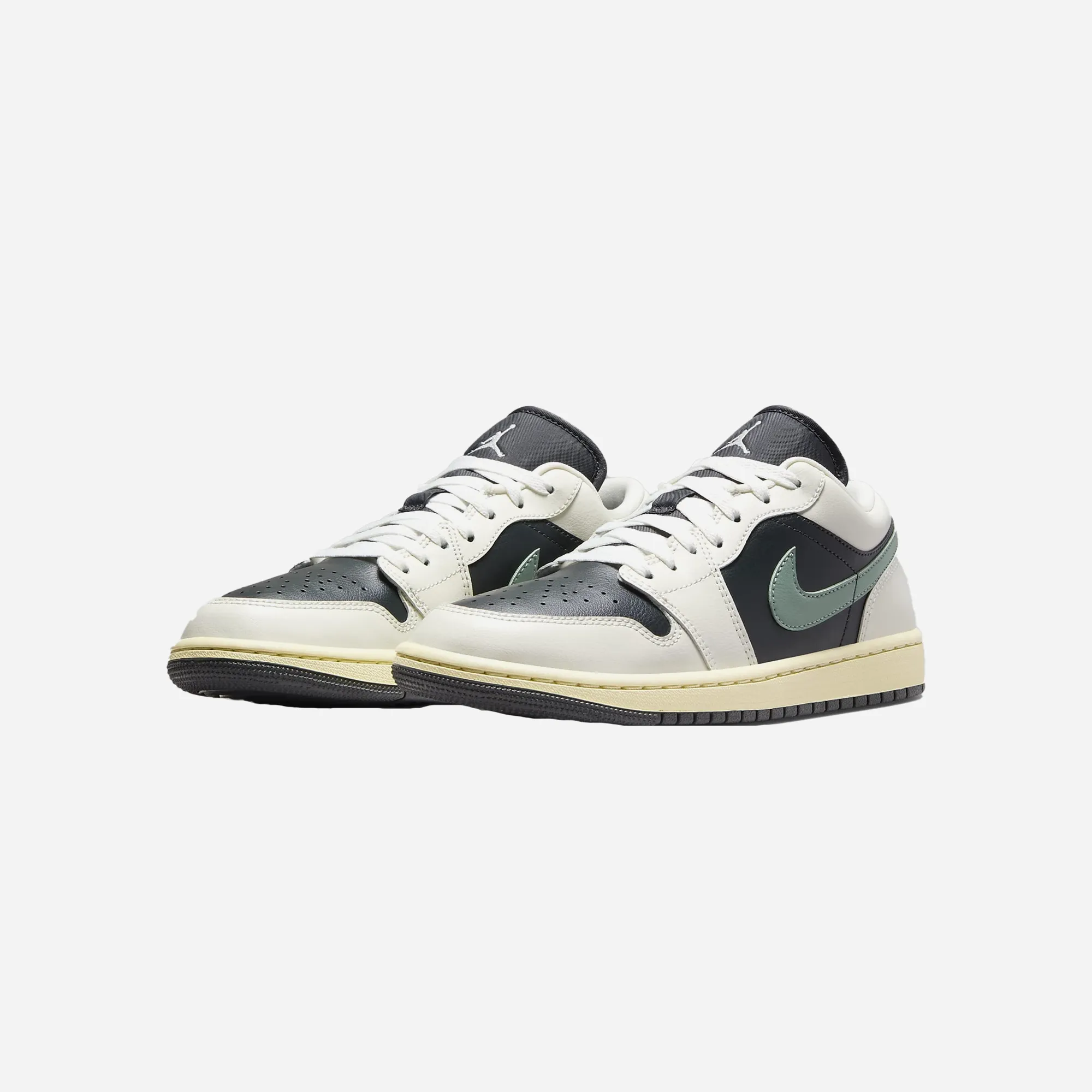 Iconic shock absorption Nike Air Jordan 1 Low Anthracite Jade