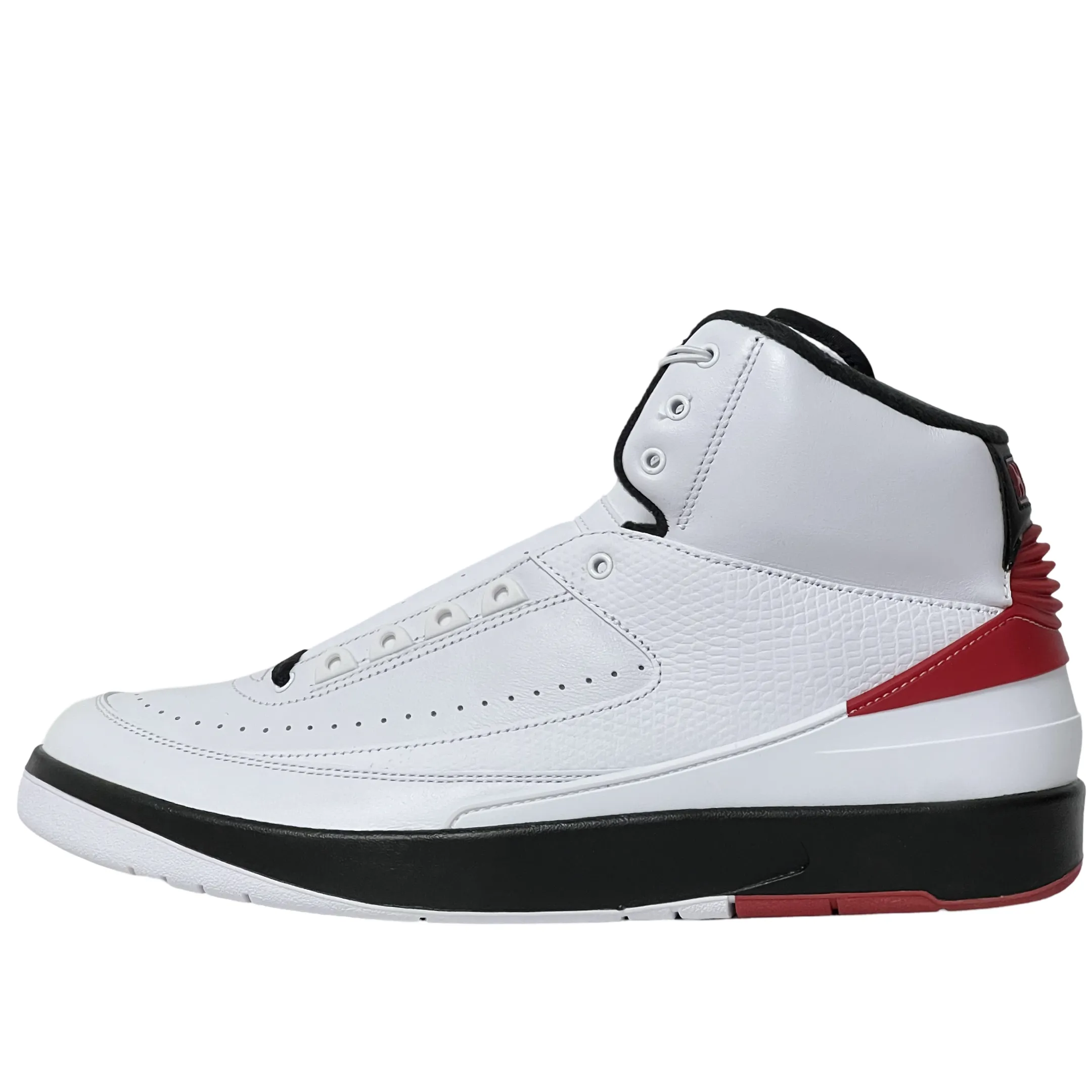 Everyday Sneakers Sculpted comfort Nike Air Jordan 2 Chicago 2022