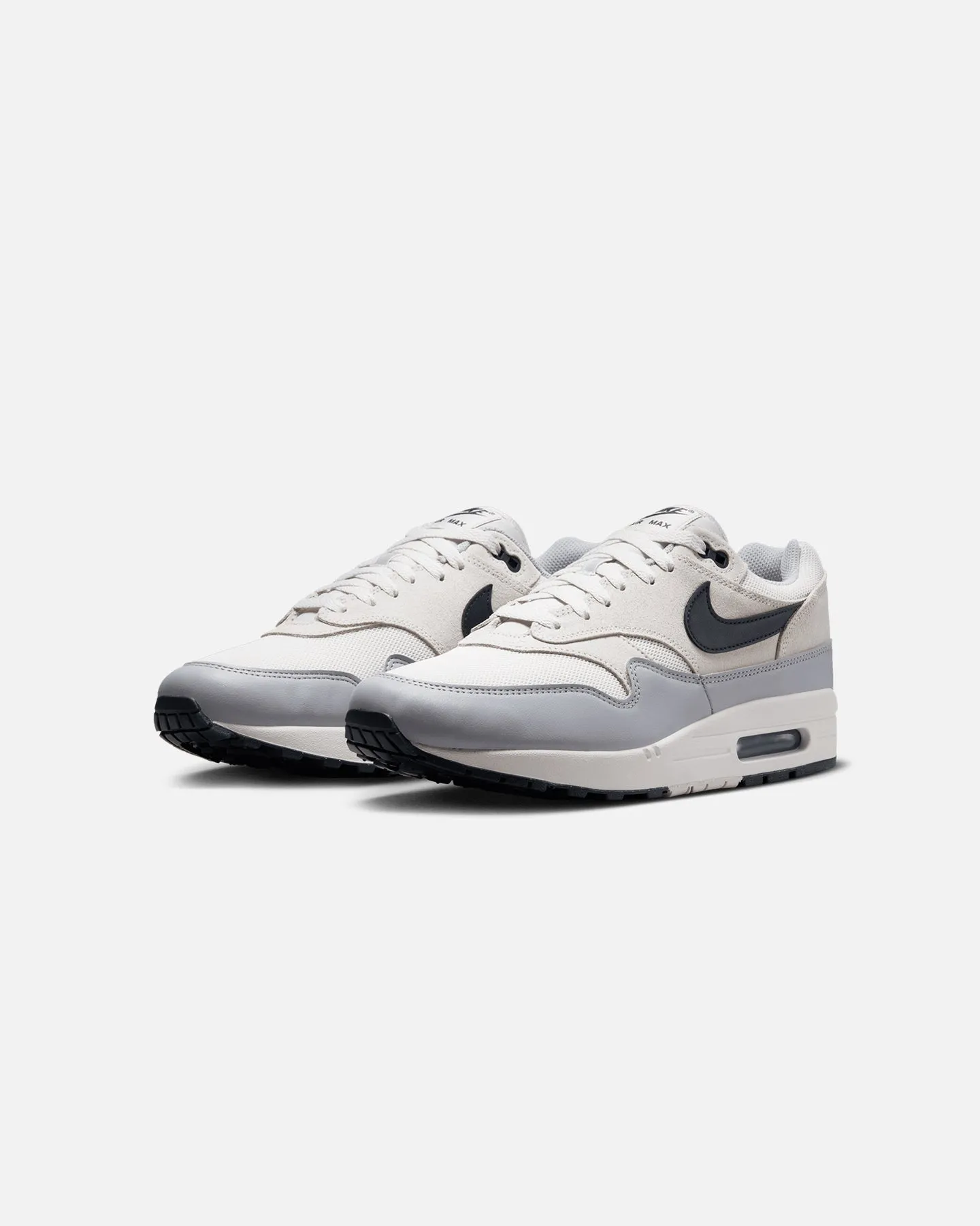 Nike Air Max 1 Essential Platinum Tint construction