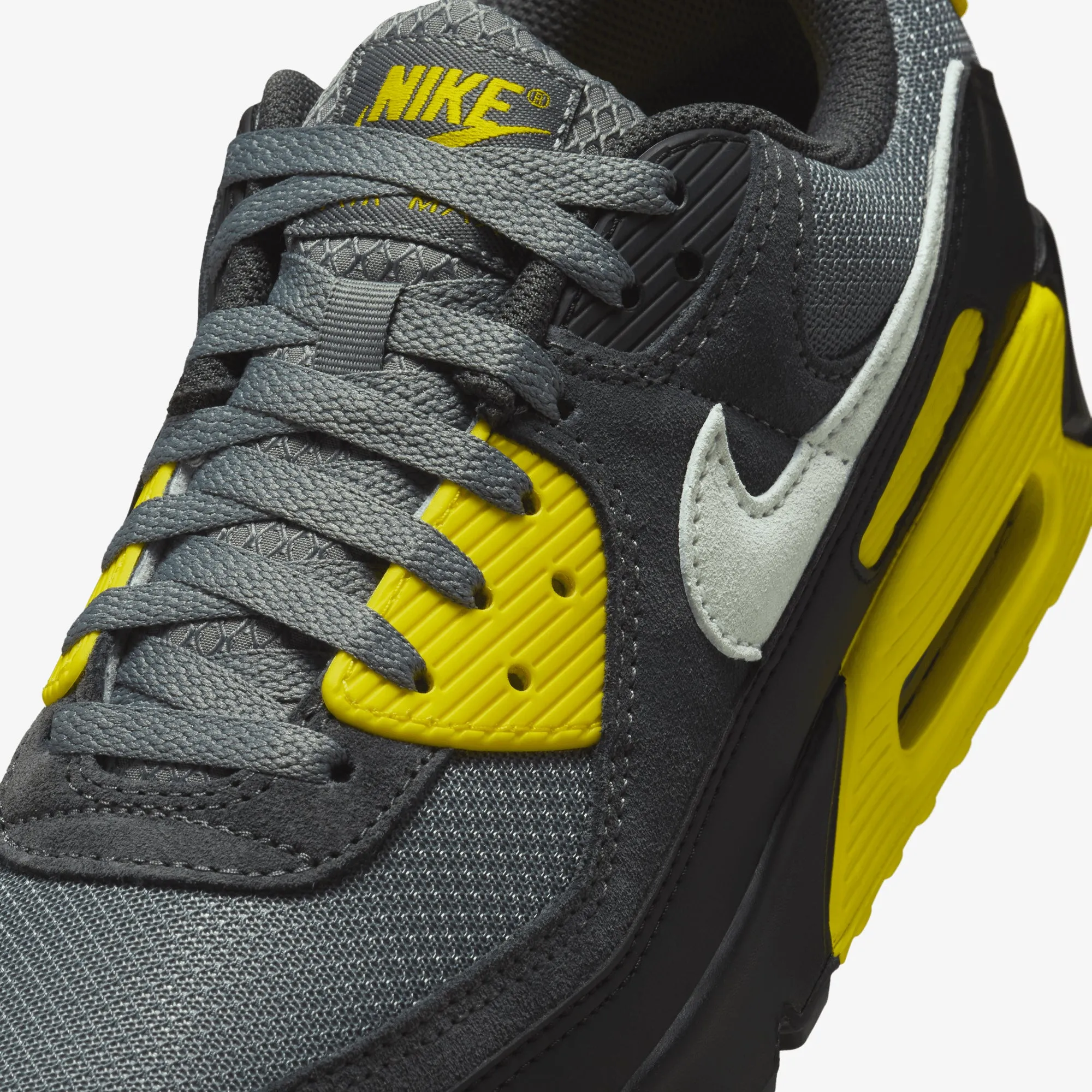 Nike | AIR MAX 90 { SMOKE GREY/LIGHT SILVER-LIGHTENING Casual Ease