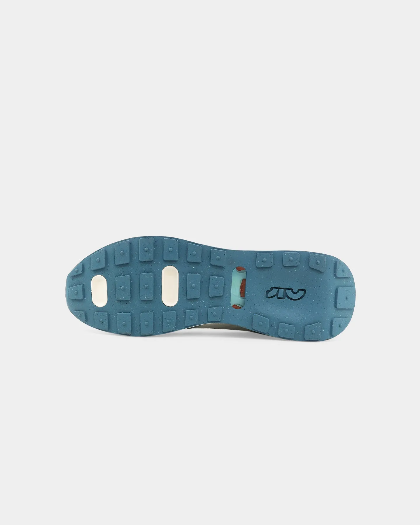 Ice Grip Nike Air Max Pre-Day SE Wolf Grey/Sail