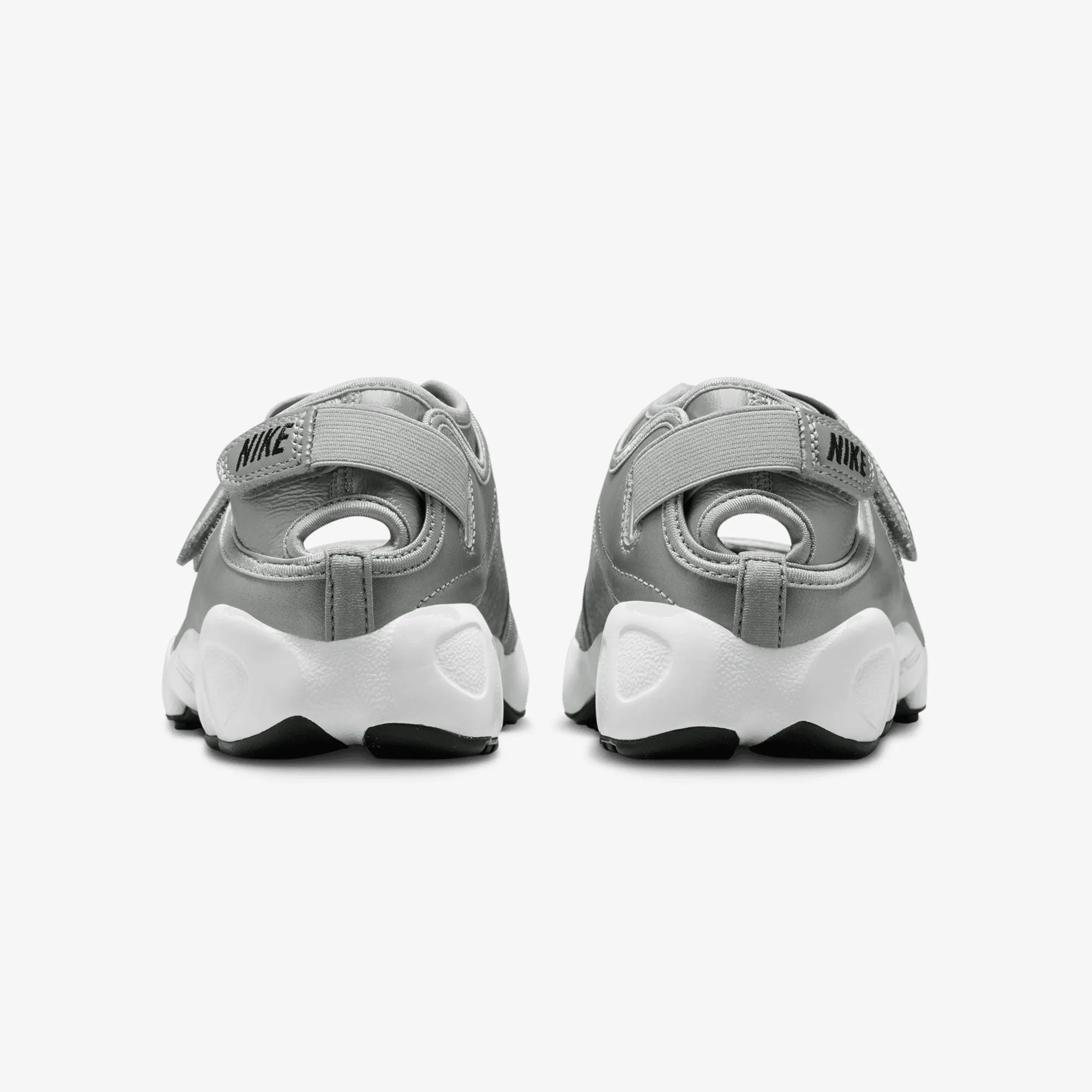 Soft Entry NIKE | AIR RIFT { METALLIC SILVER/SAIL-BLACK