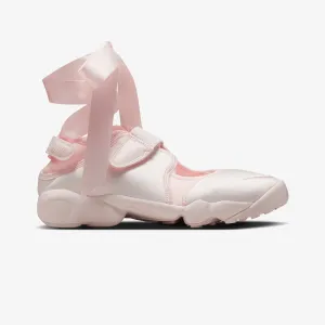 NIKE | AIR RIFT SE { LIGHT SOFT PINK/LIGHT SOFT PINK SuedeUpper