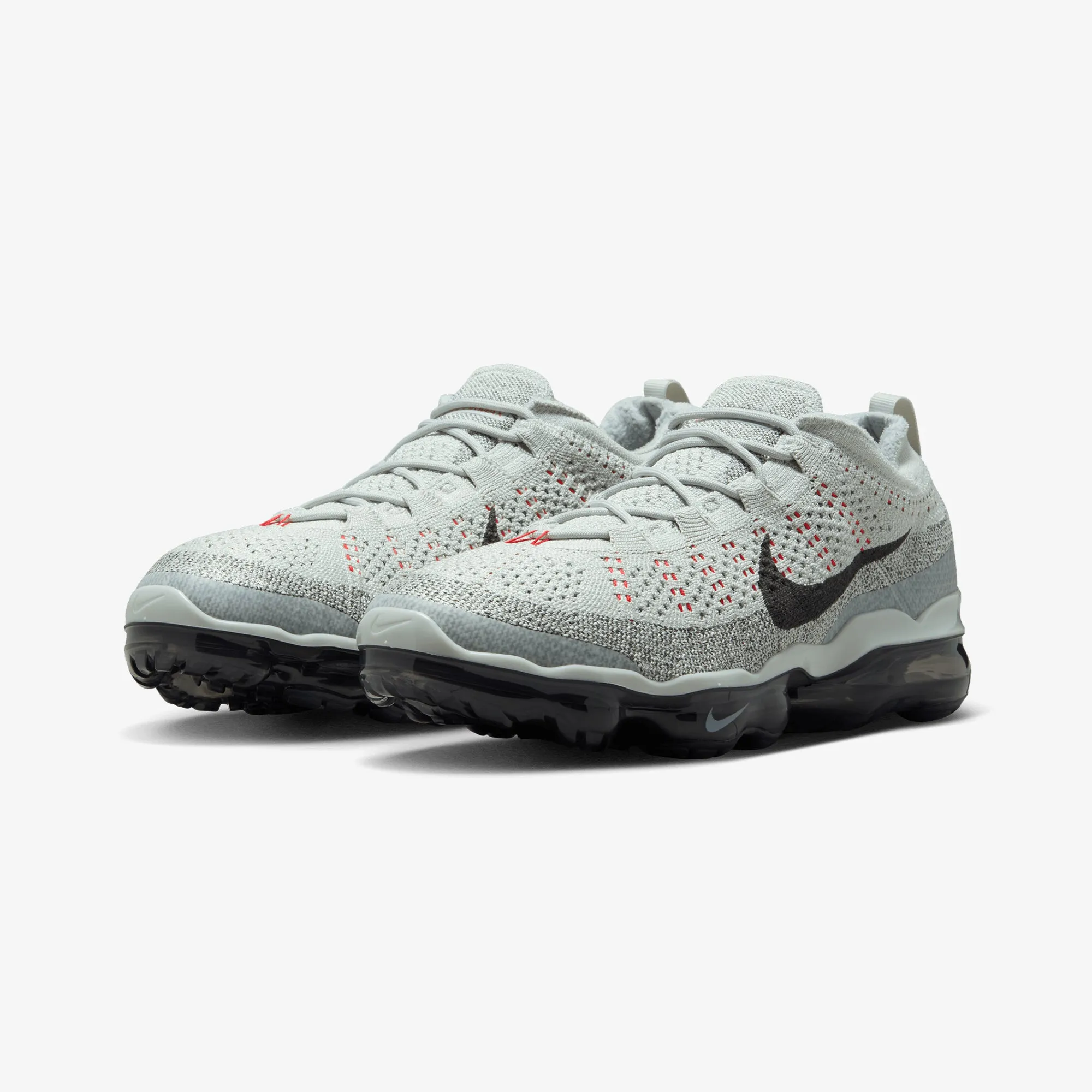 Stride Safe Waffle Outsole NIKE | AIR VAPORMAX 2023 FLYKNIT { LIGHT SILVER/SMOKE GREY-PICANTE RED