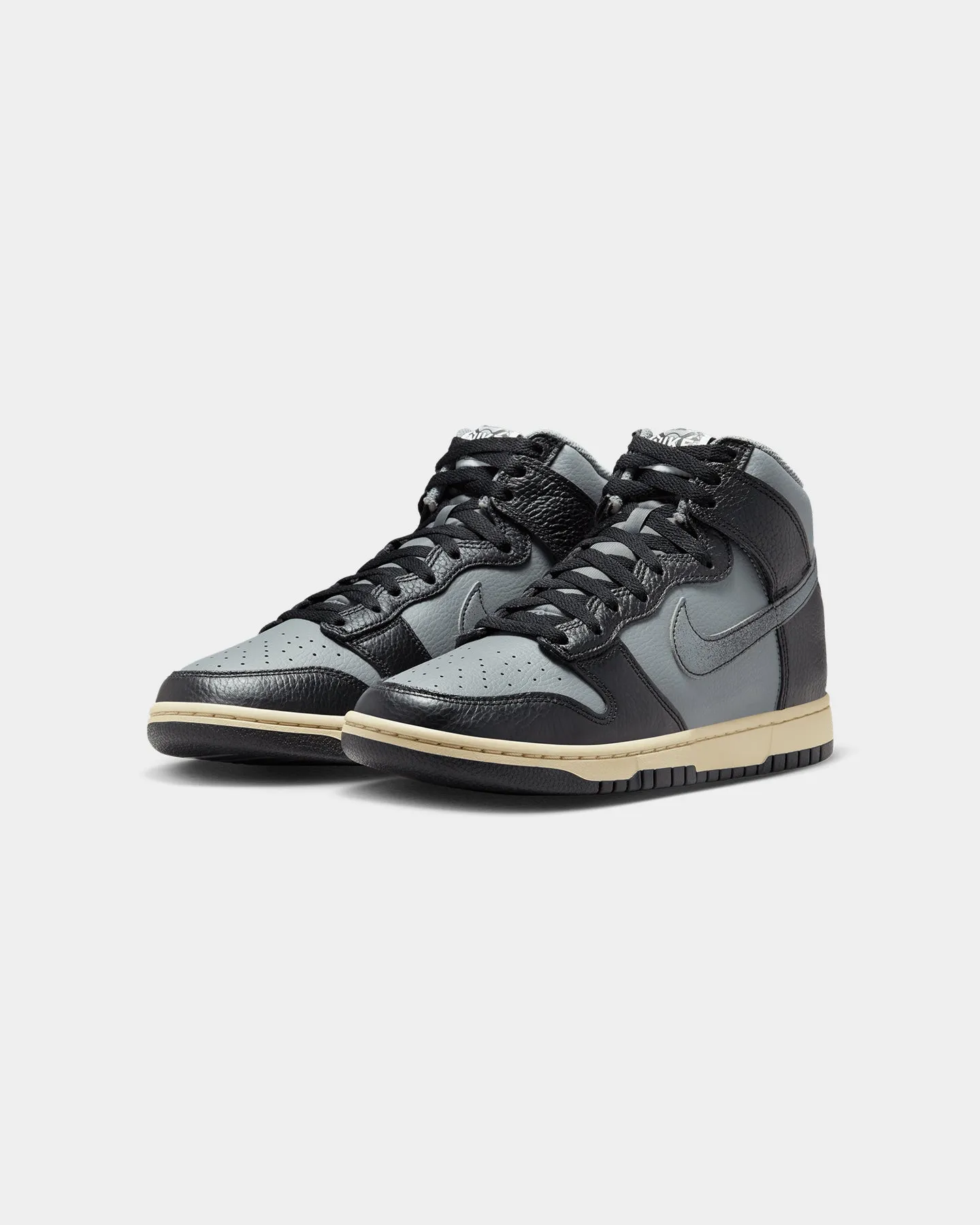 Comfort Bend Foot Glow Nike Dunk Hi Retro Premium "50 Years of Hip-Hop" Smoke Grey