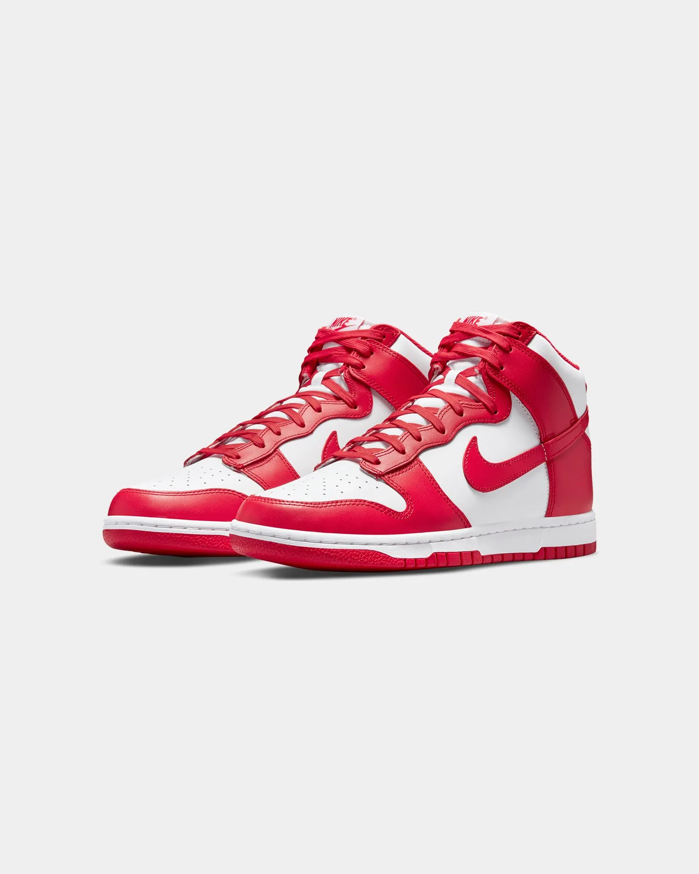 Brave Walk Nike Dunk High Retro University red