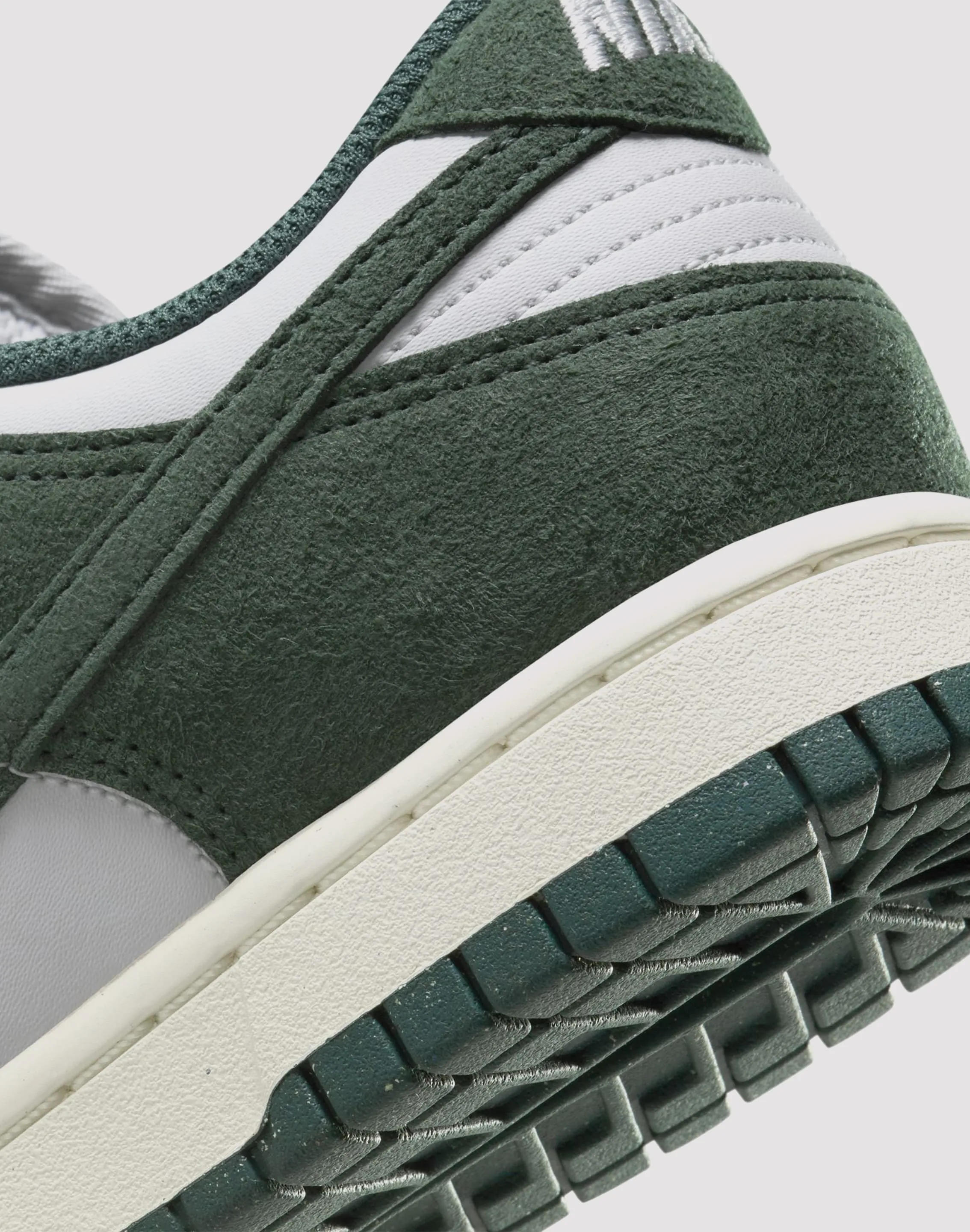 Nike Dunk Low Sneakers Rubber Outsole