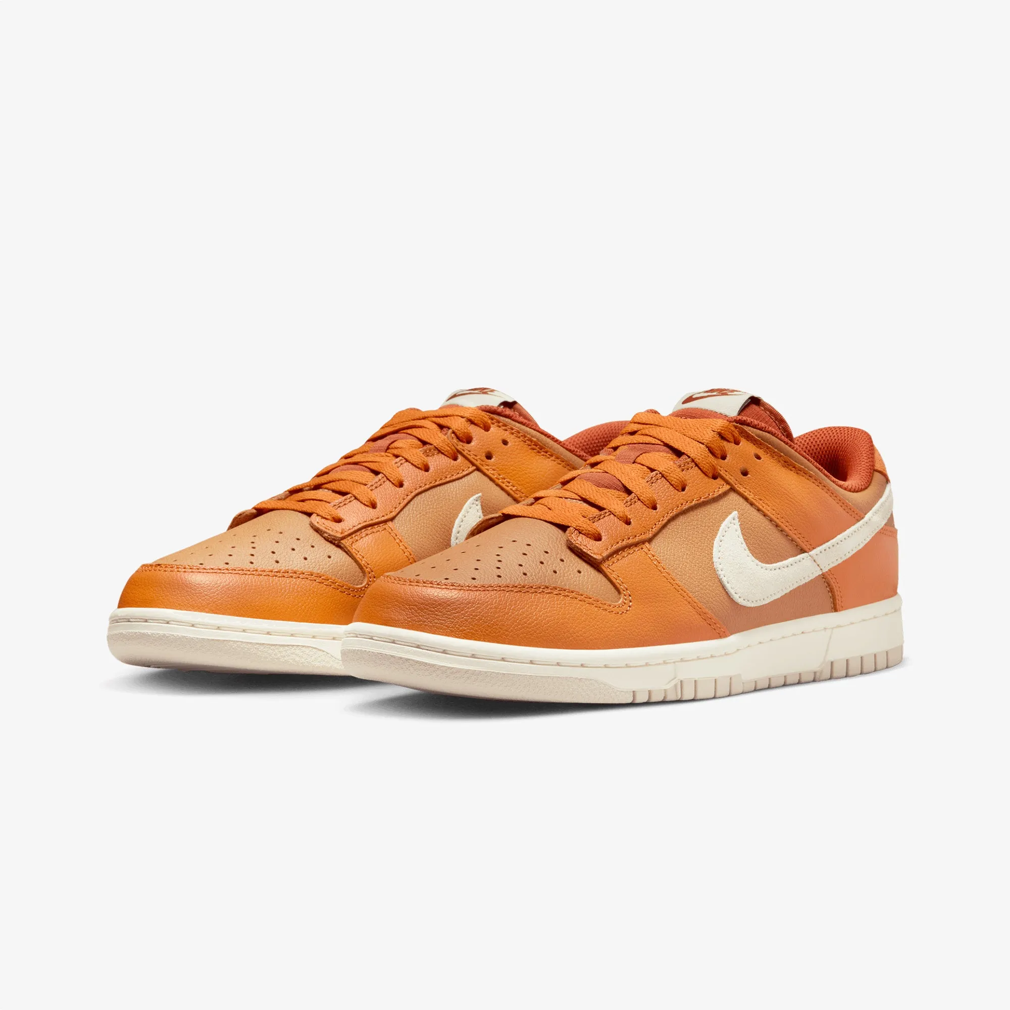 NIKE | DUNK LOW RETRO { MONARCH/LT OREWOOD BRN-FLAX-DARK RUSSET Smooth Insole Modern Style