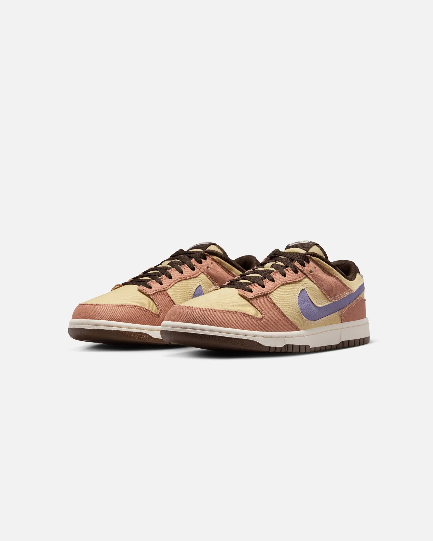 Running support Nike Dunk Low Retro SE "Dusty Clay" Brown