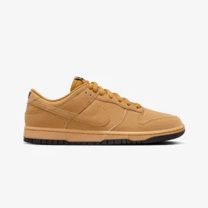 Smooth Wear NIKE | DUNK LOW RETRO SE { WHEAT/WHEAT-GUM YELLOW-BLACK