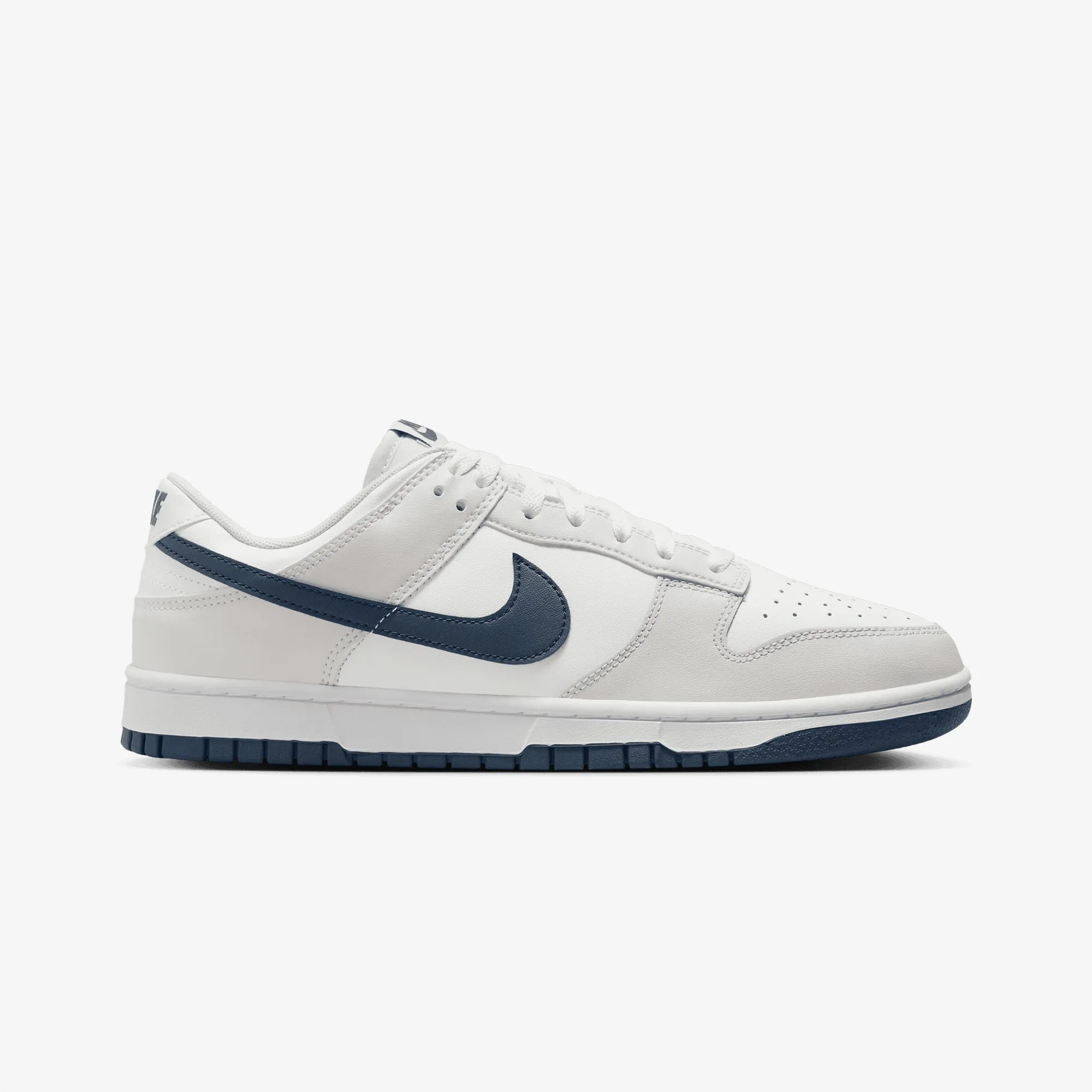 NIKE | DUNK LOW RETRO { SUMMIT WHITE/MIDNIGHT NAVY-PLATINUM TINT Microfiber Lining Bendable Outsole