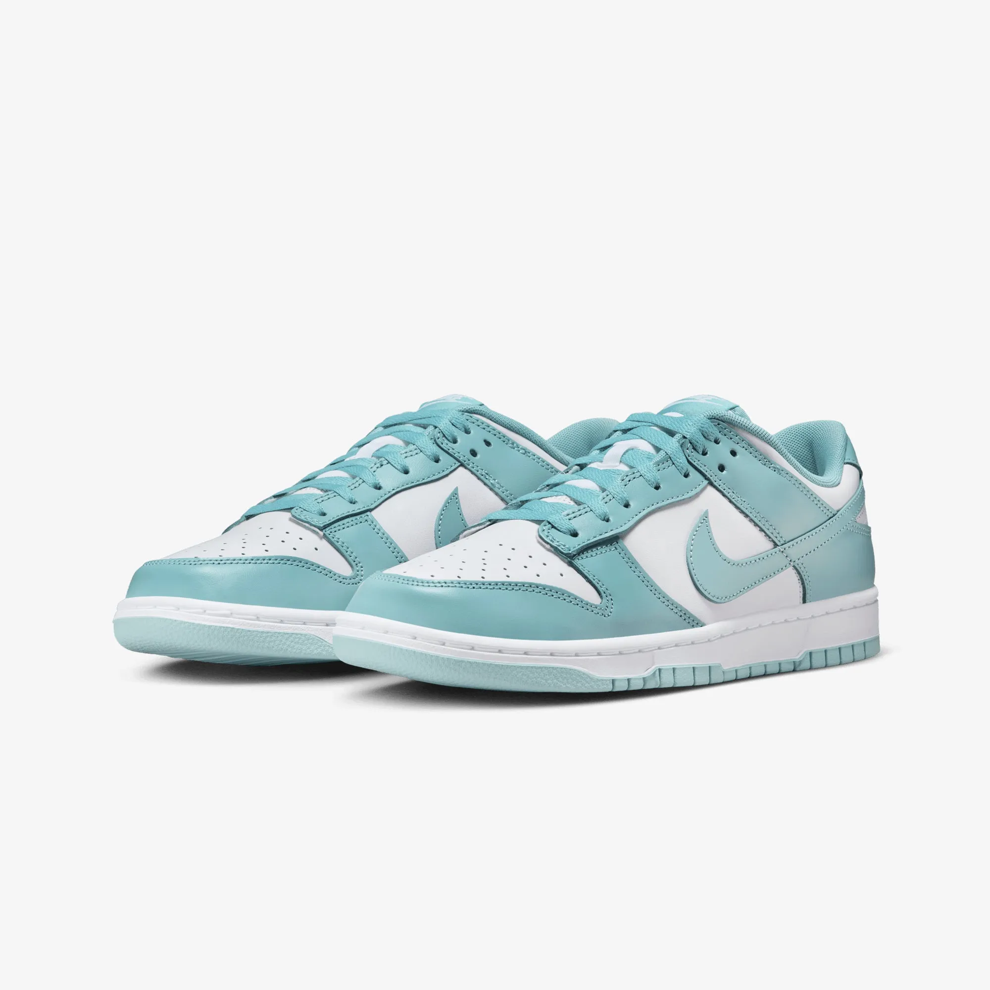 Compression Resistant Midsole Zero Grip Failure NIKE | DUNK LOW RETRO { WHITE/DENIM TURQ