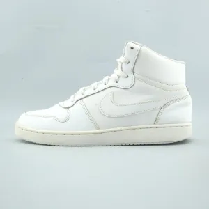 Versatile Footwear NIKE EBERNON MID