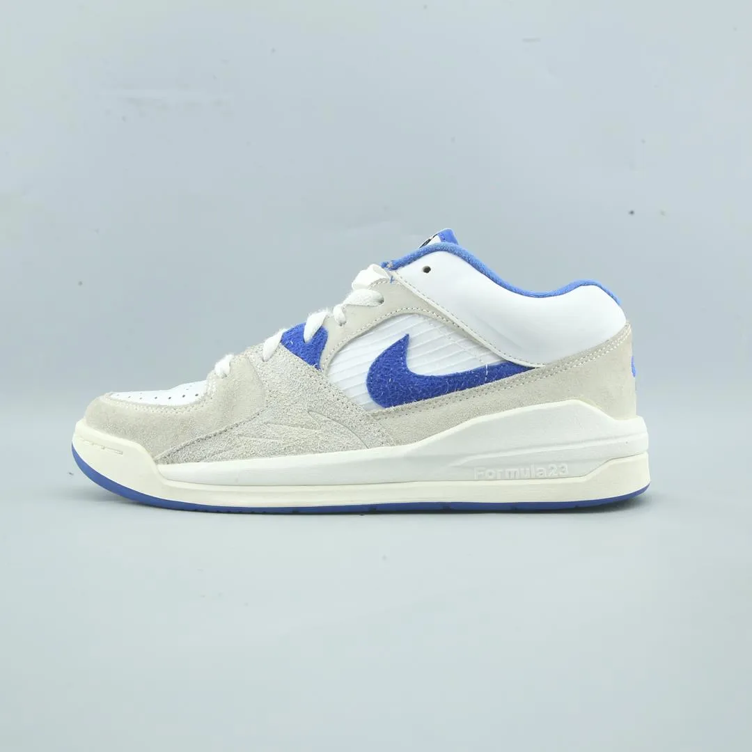 Campus Life NIKE JORDAN STADIUM 90