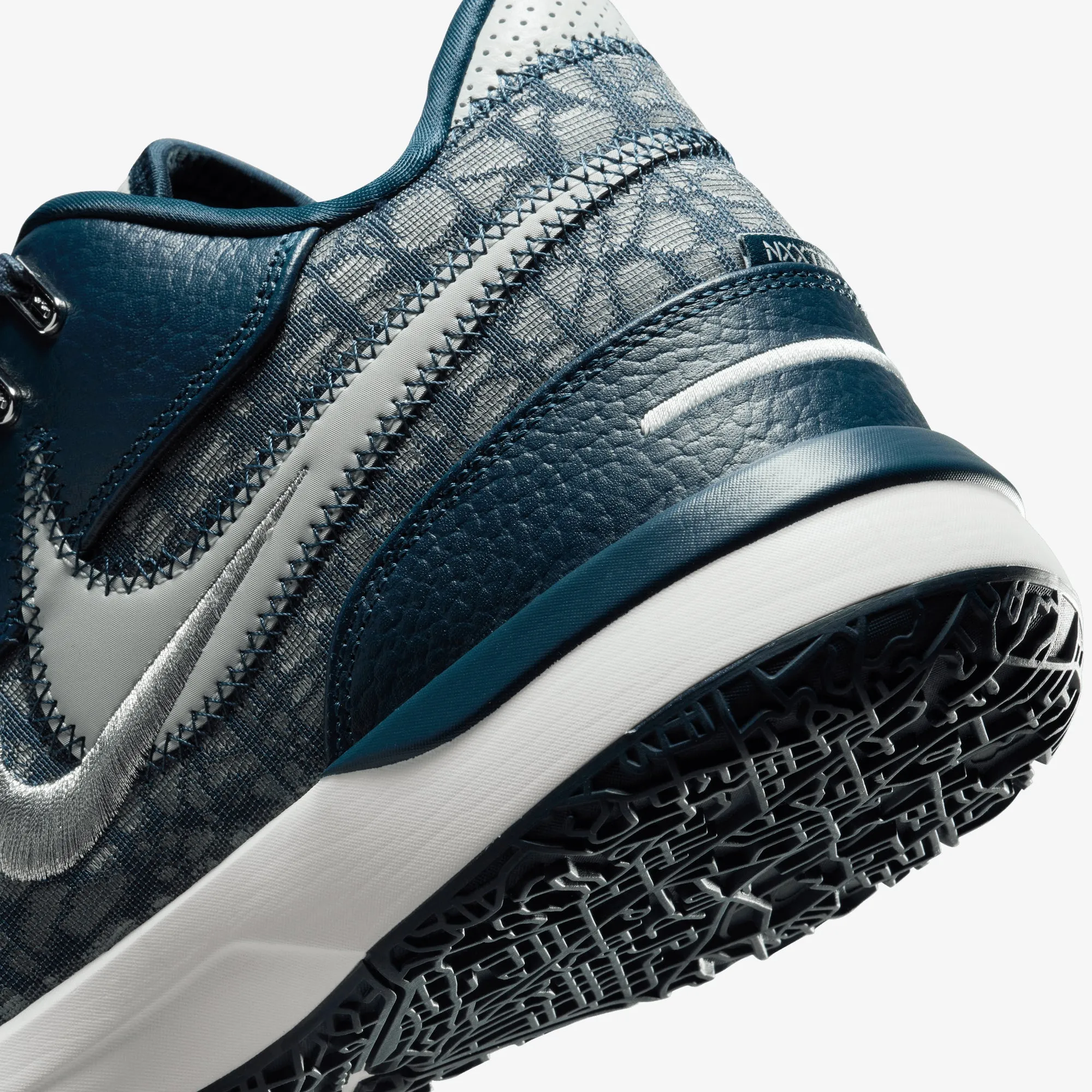 Stylish Leather Upper Nike | LEBRON NXXT GEN AMPD EP { ARMORY NAVY/LIGHT SILVER-SAIL