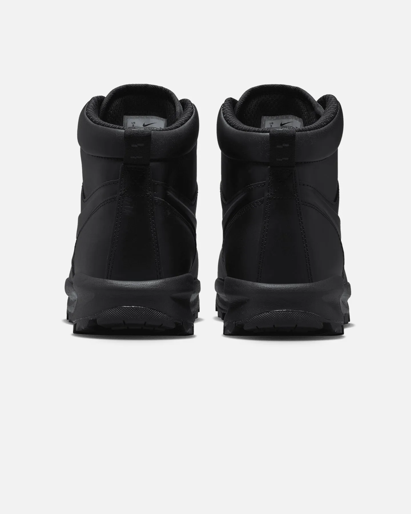 Nike Manoa Leather Black/Black Posture aid