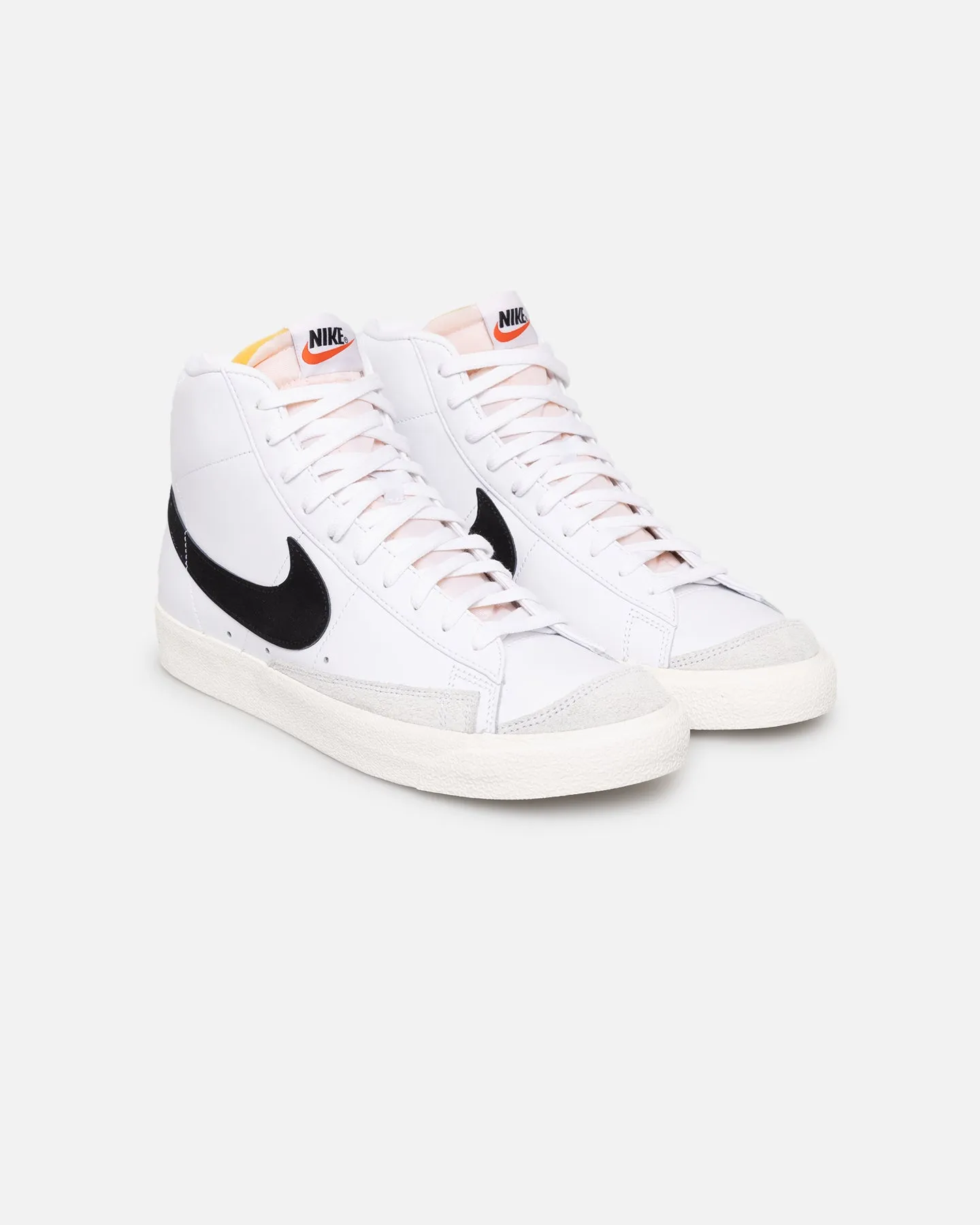Lace Free Fastenings Moisture Management Fabric Nike Men's Blazer Mid '77 Vintage White/Black