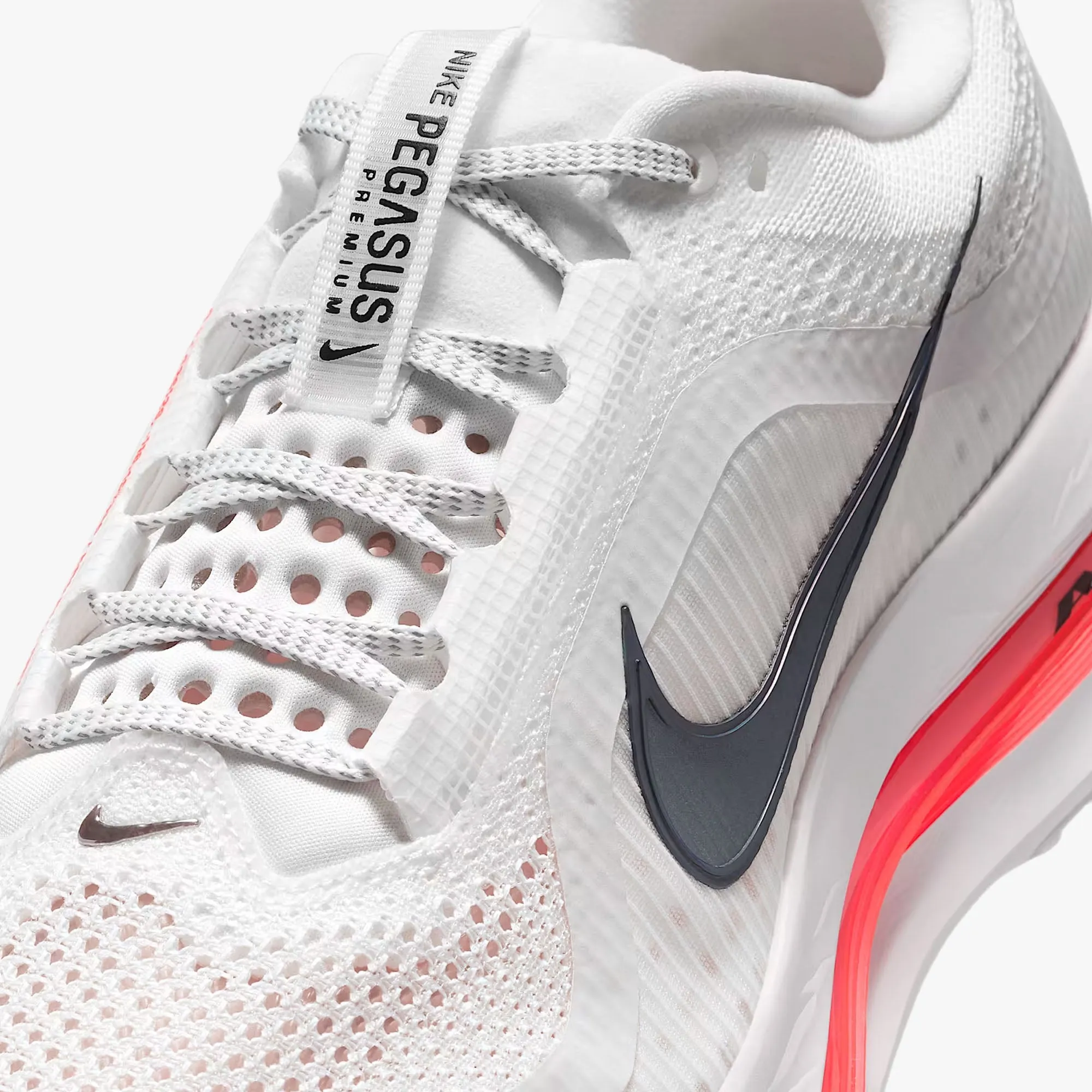 Nike Pegasus Premium Summit White / Black - Bright Crimson Outfit Essential