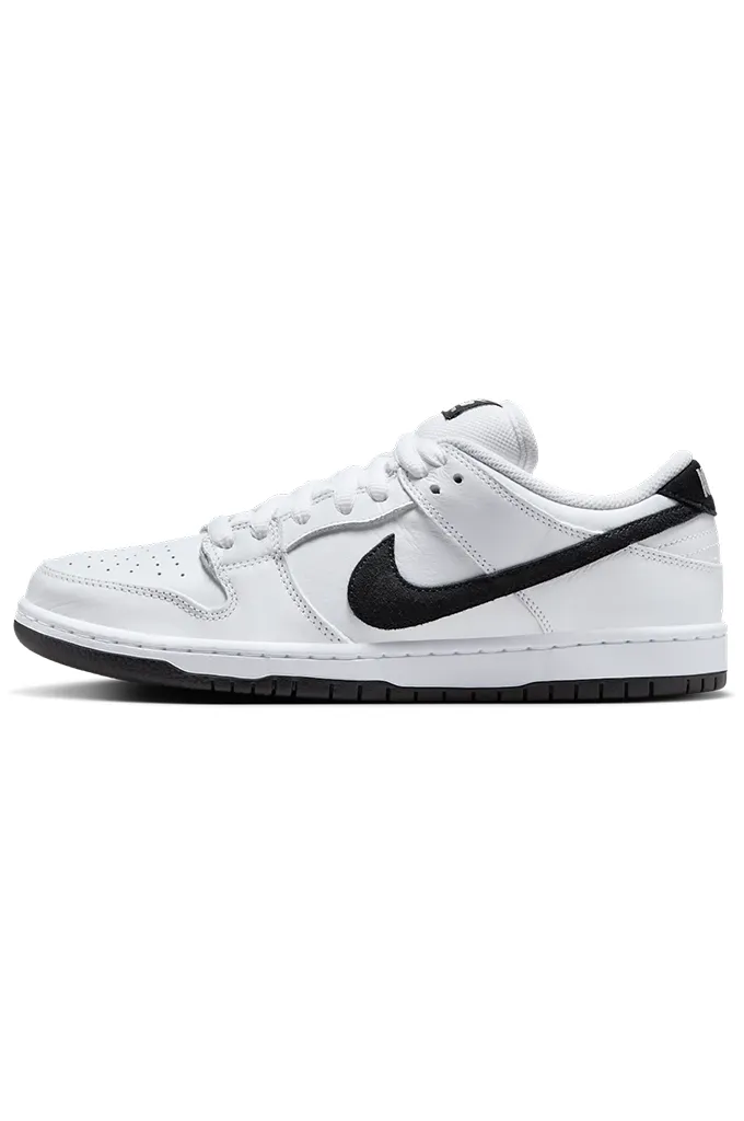 Breathable Road Trip group walk Nike SB Dunk Low Pro Skate Shoes "White and Black"