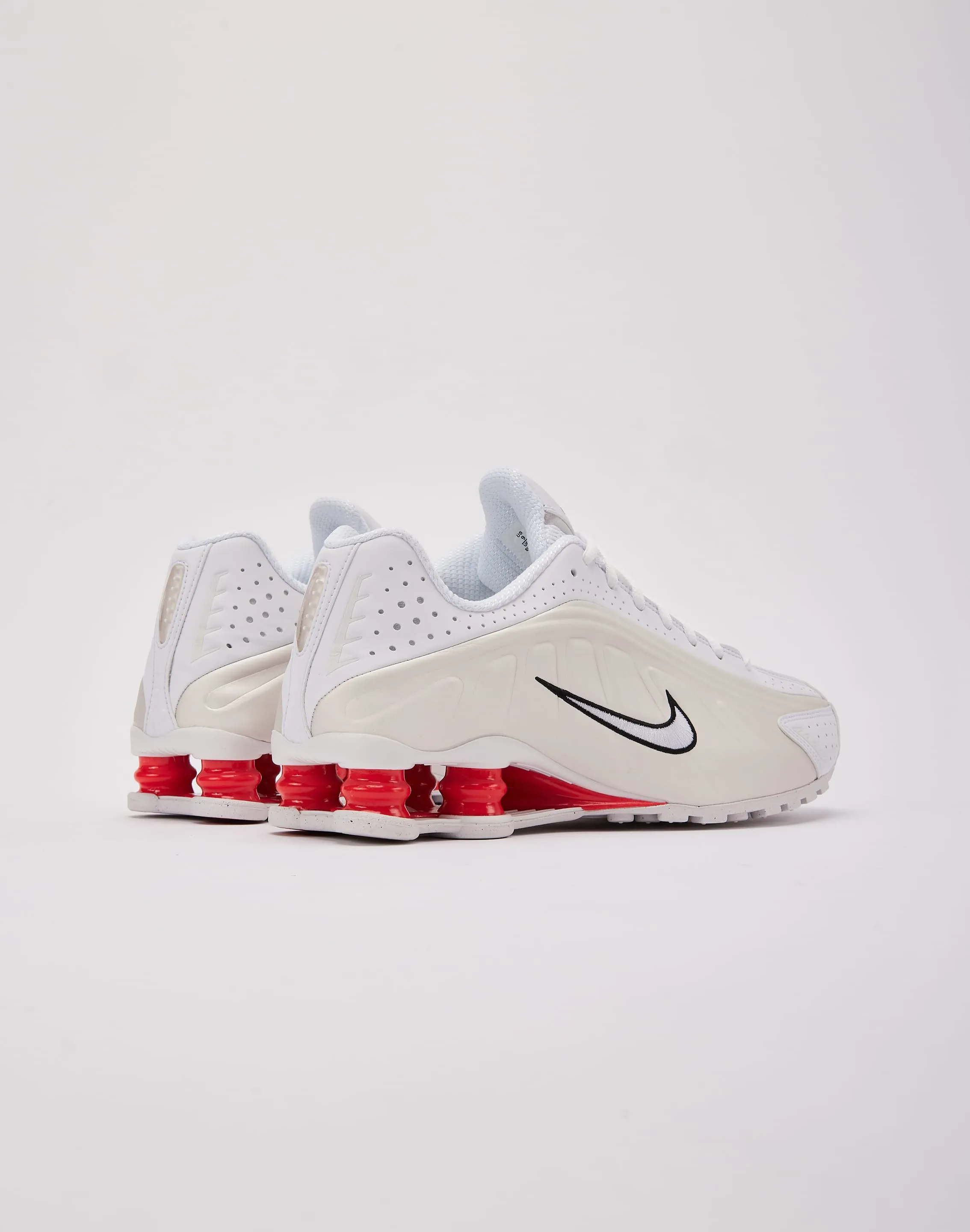 Nike Shox R4 Energy return running with reflective gear