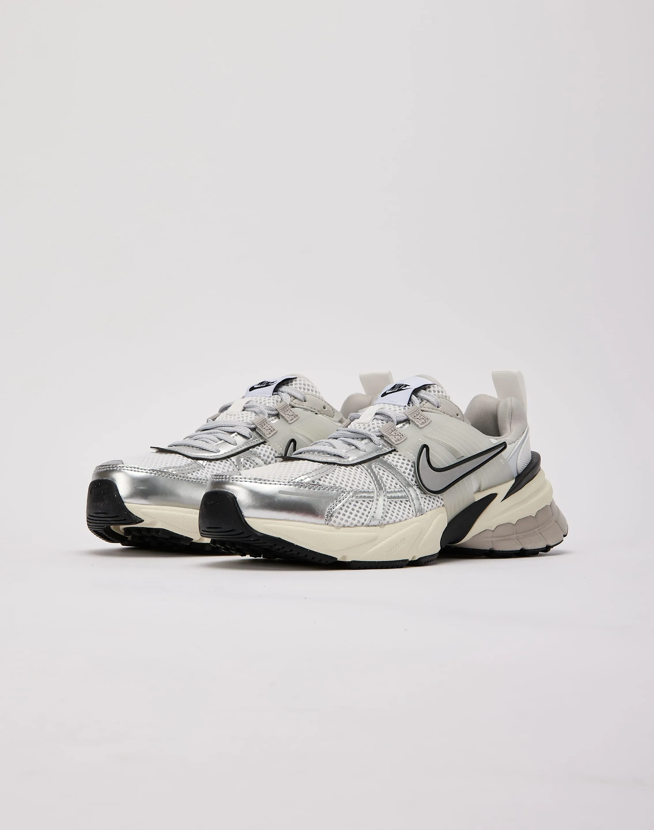 running during a foggy day tactical shoes Nike V2K Run