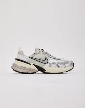 Nike V2K Run running in a half - marathon shoes Smart Features