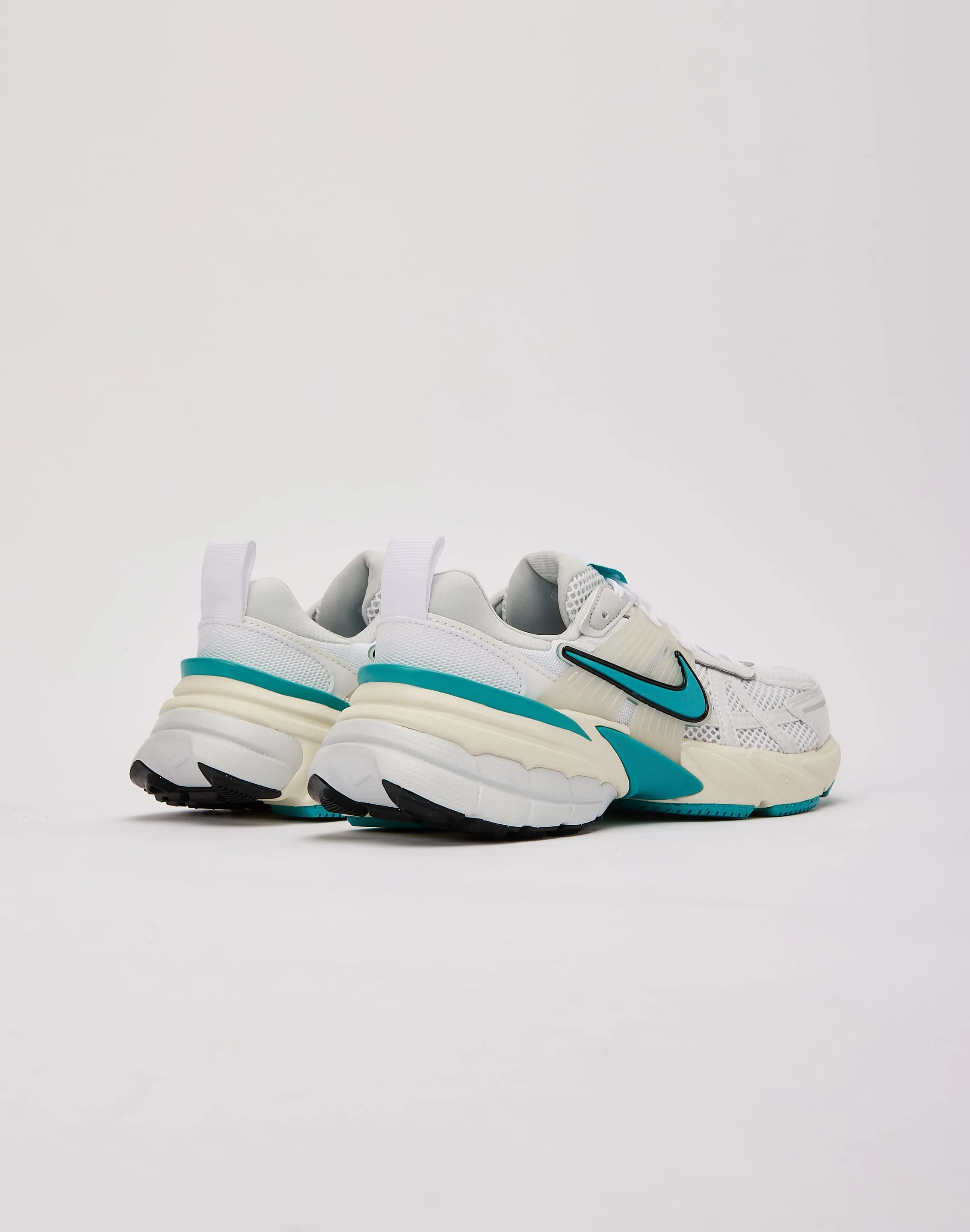 packable shoes Nike V2K Run