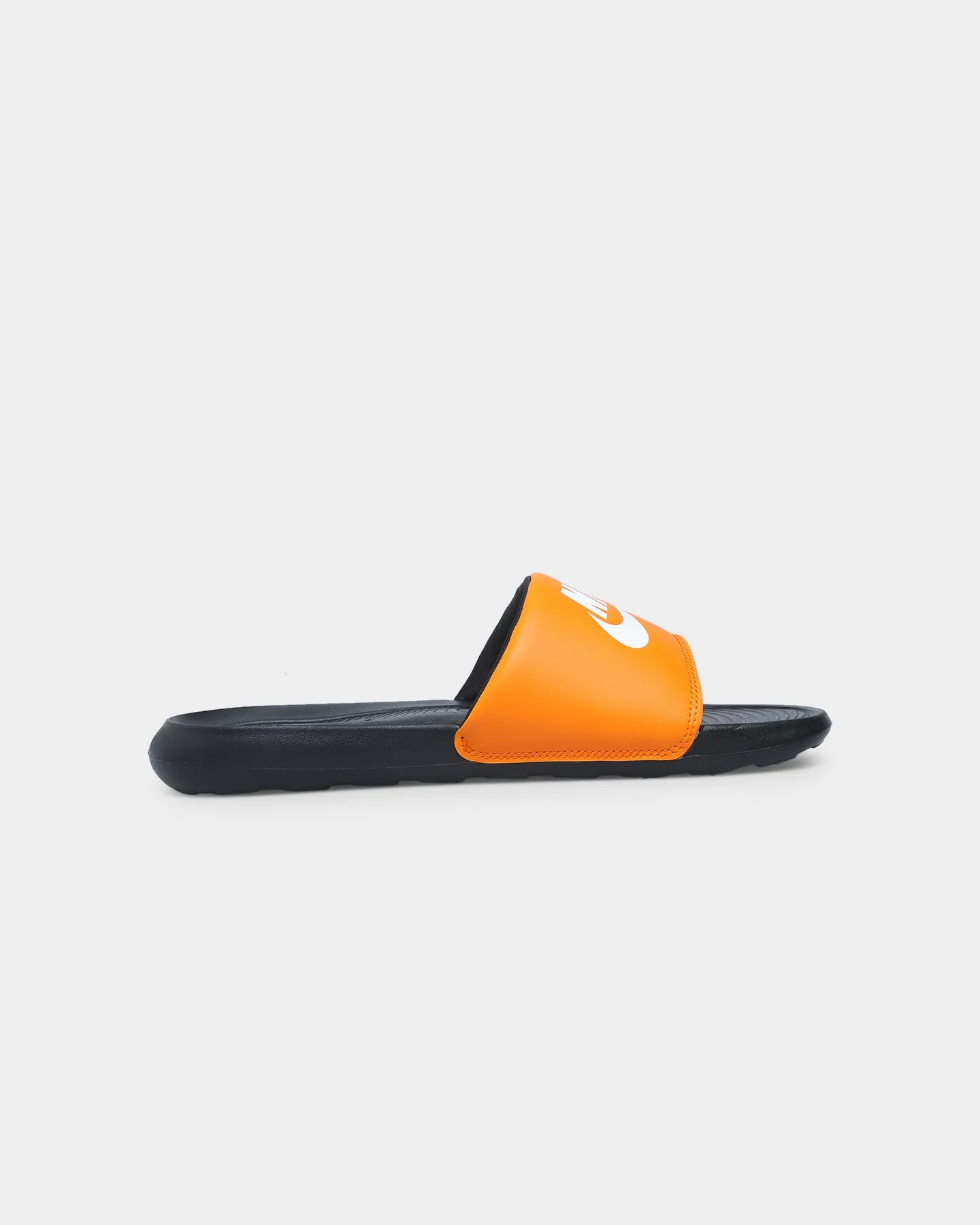 Outfit Key Nike Victori One Slide Magma Orange/White