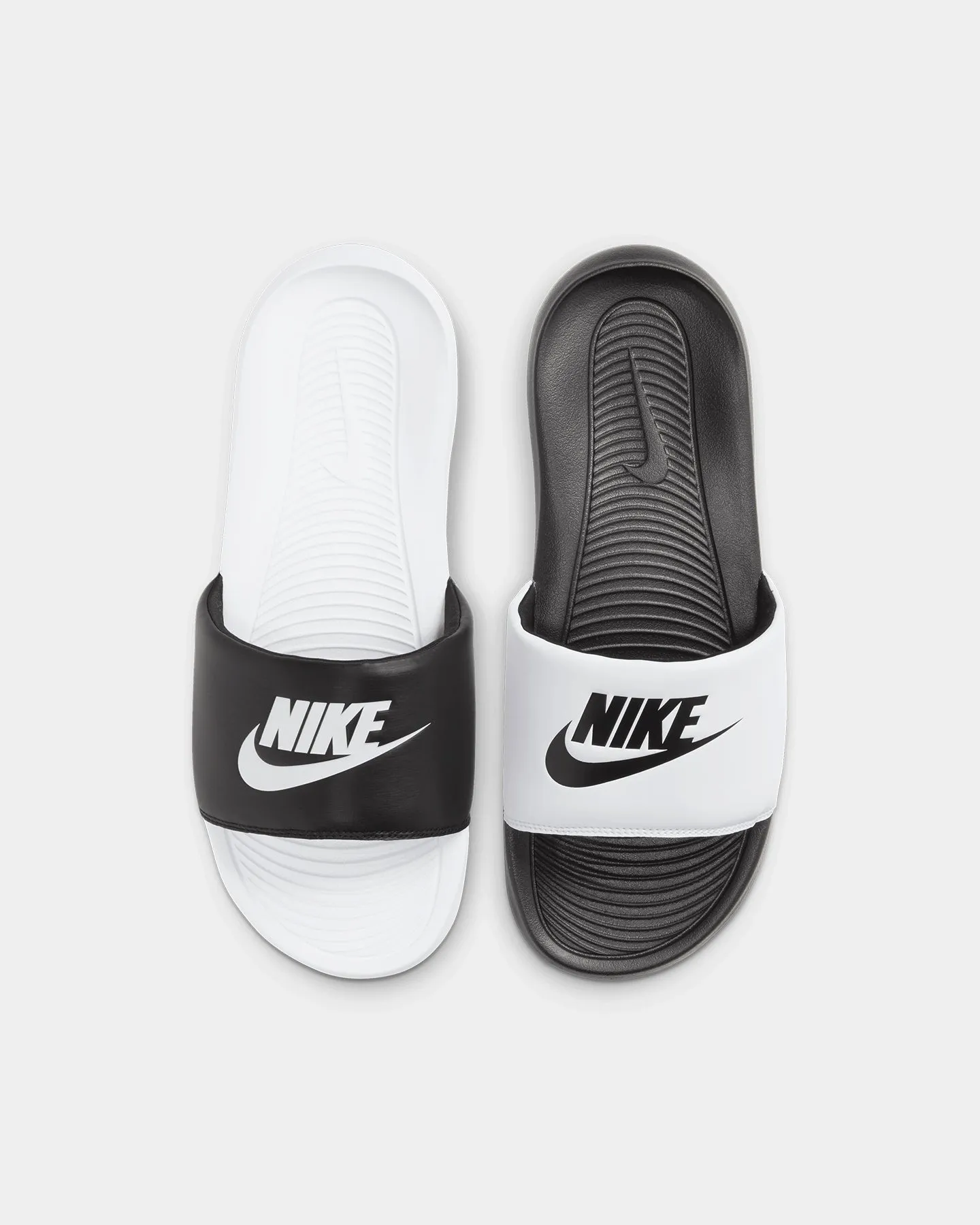 Nike Victori One White/Black Year Trust