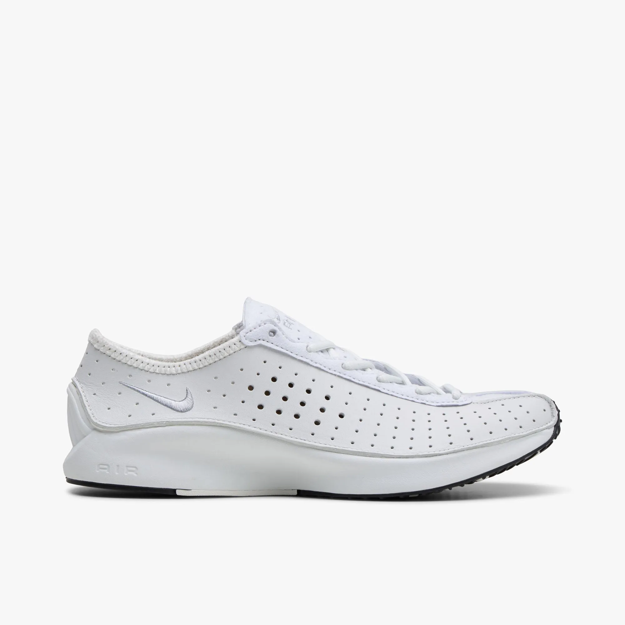School Pace Nike Women's Air Superfly White / Metallic Silver - Black