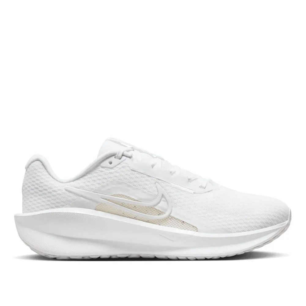 Nike Women's Downshifter 13 Women's Road Running Shoes park running shoe setting Agility Performance