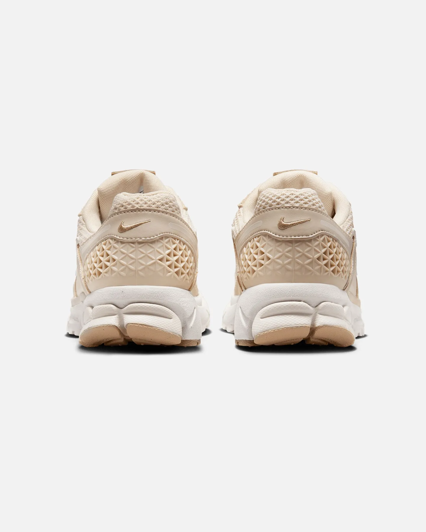 Stability frame Support Nike Women's Zoom Vomero 5 Birch