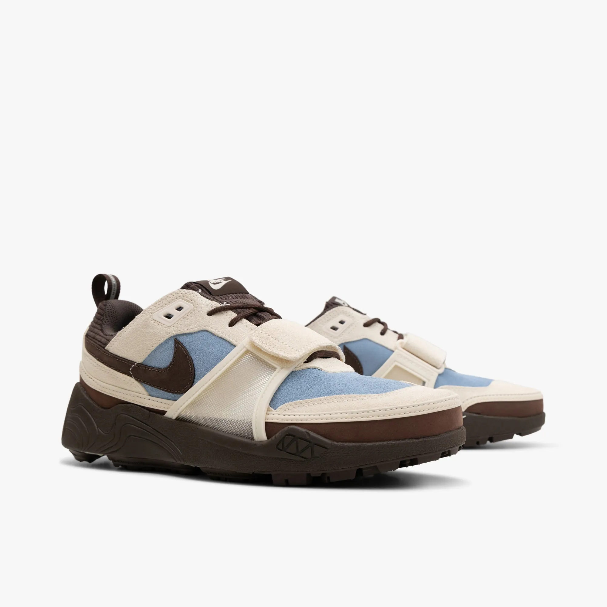 Nike x Travis Scott Zoom Field Jaxx Leche Blue / Baroque Brown - Ivory Youth Vibe Fast Walk