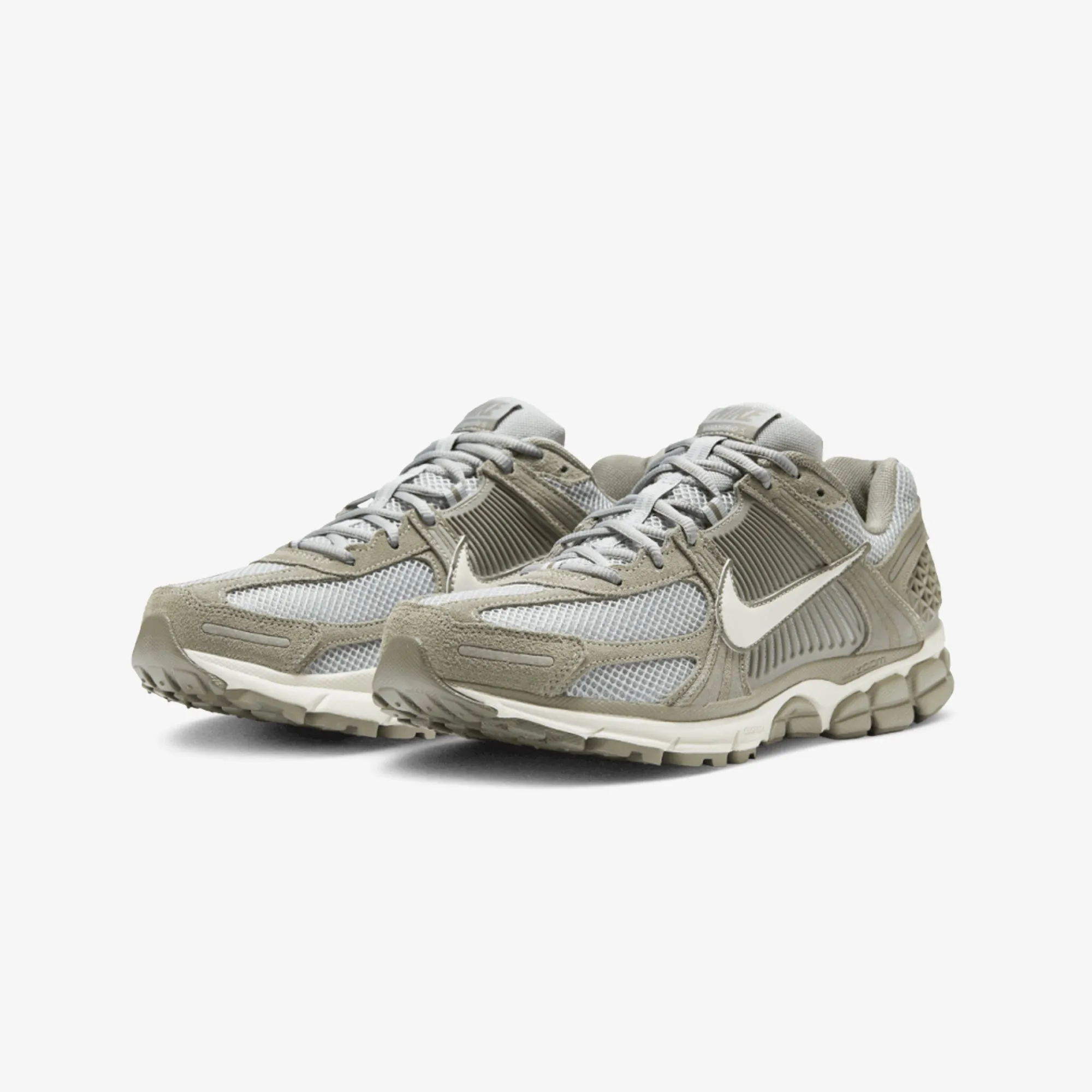 NIKE | ZOOM VOMERO 5 { DARK STUCCO/PHANTOM-LT SMOKE GREY High arch support