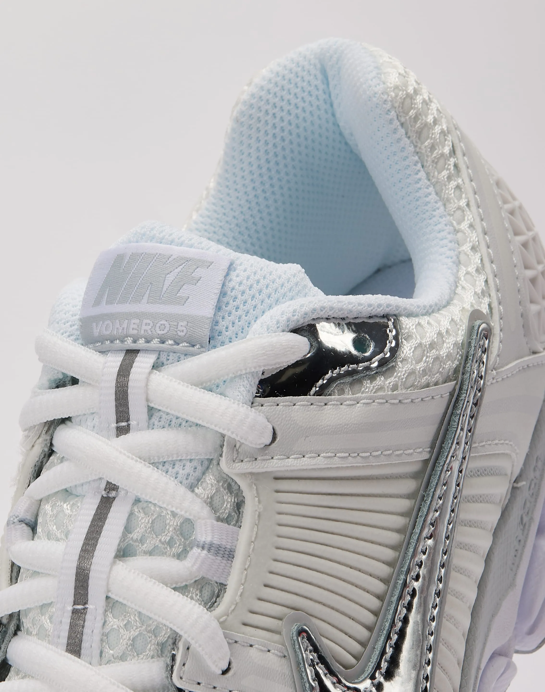 trekking curved track running wear Nike Zoom Vomero 5