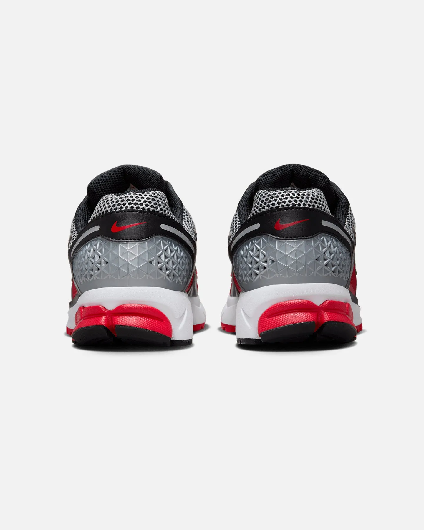 Tapered Heel Design Toe Guard Protection Nike Zoom Vomero 5 Metallic Silver/Black-University Red