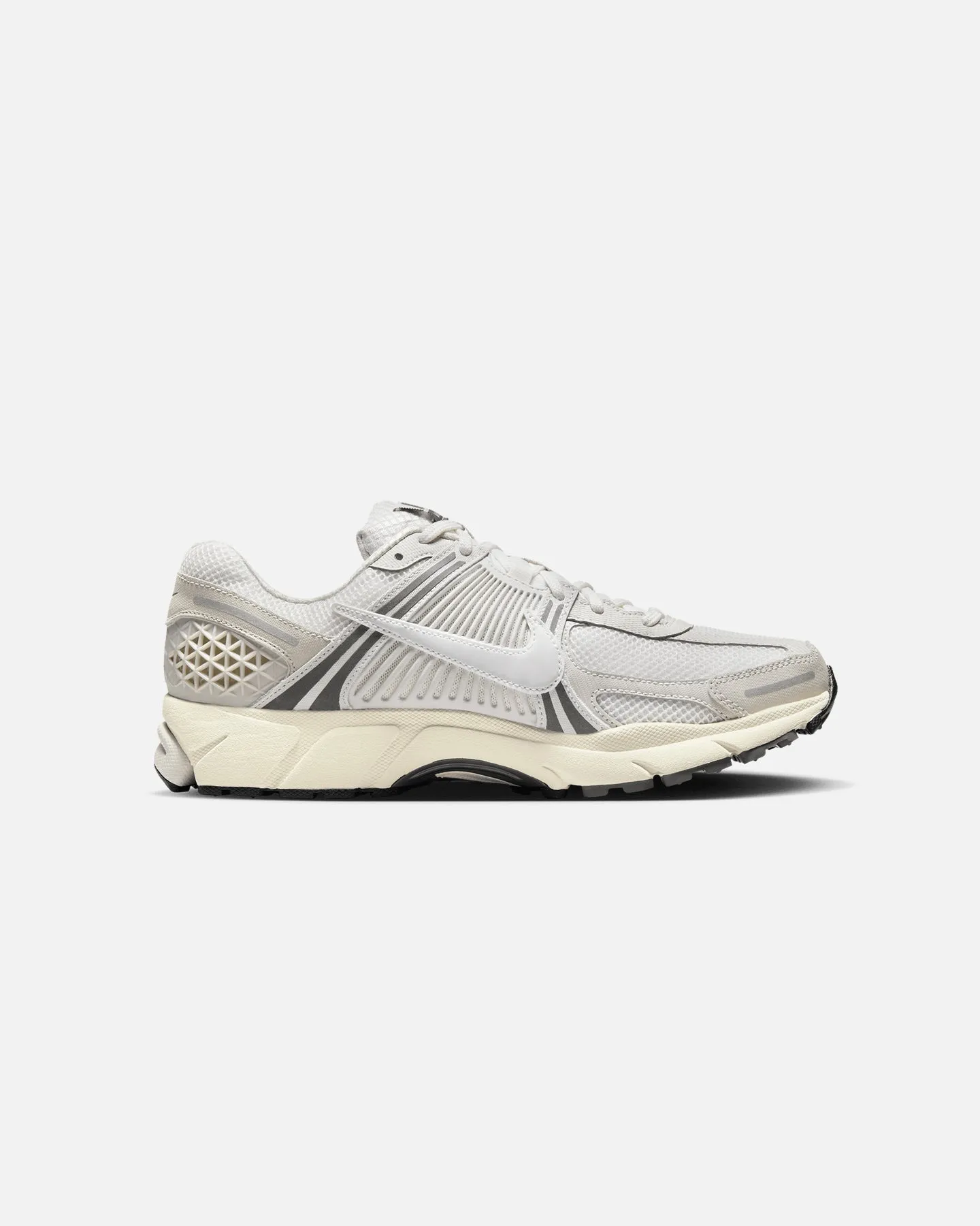 Nike Zoom Vomero 5 Platinum Tint/Photon Dust-Cashmere Stretch Fabric Travel Light