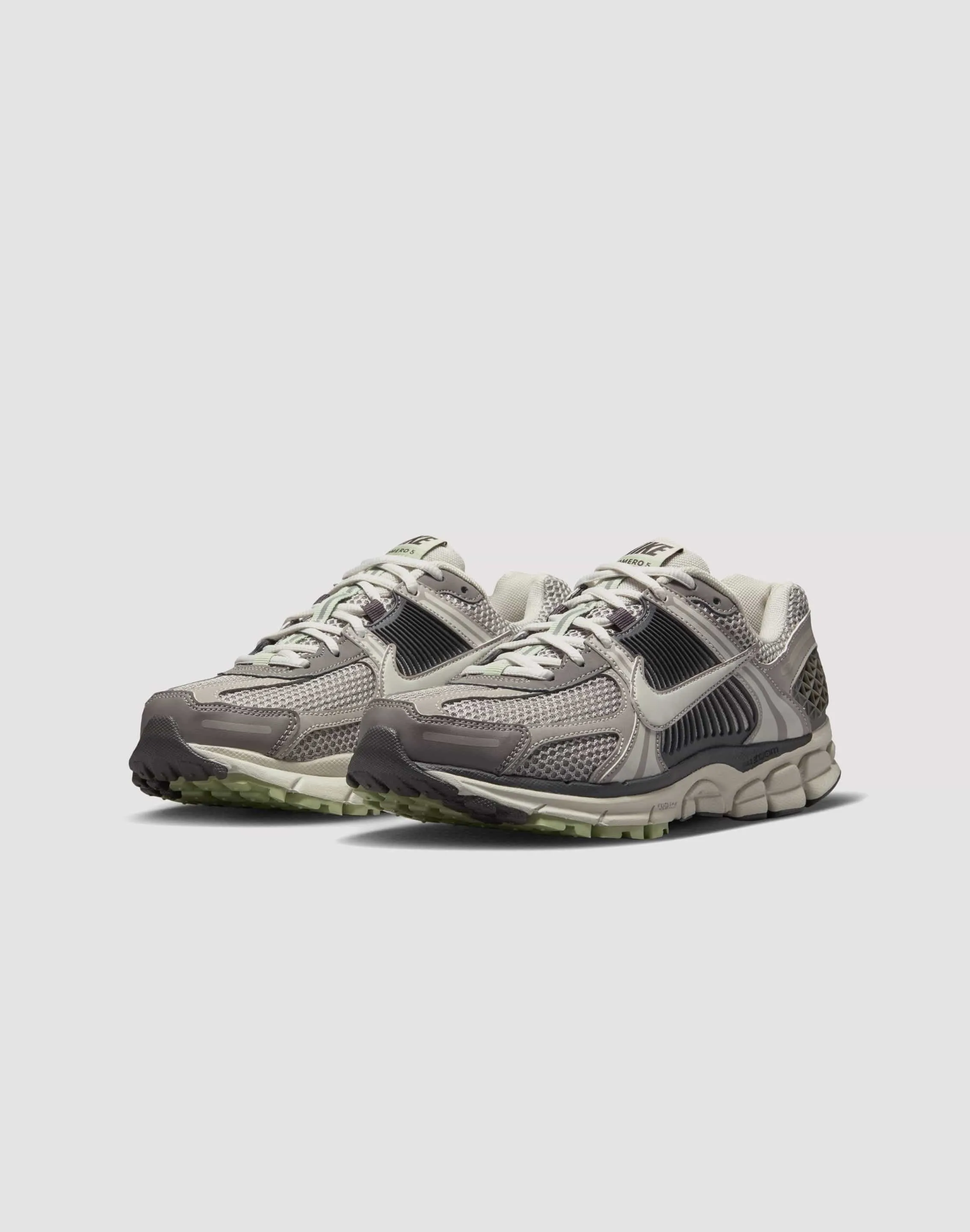 Nike Zoom Vomero 5 "Cobblestone/Light Bone" daily run shoes
