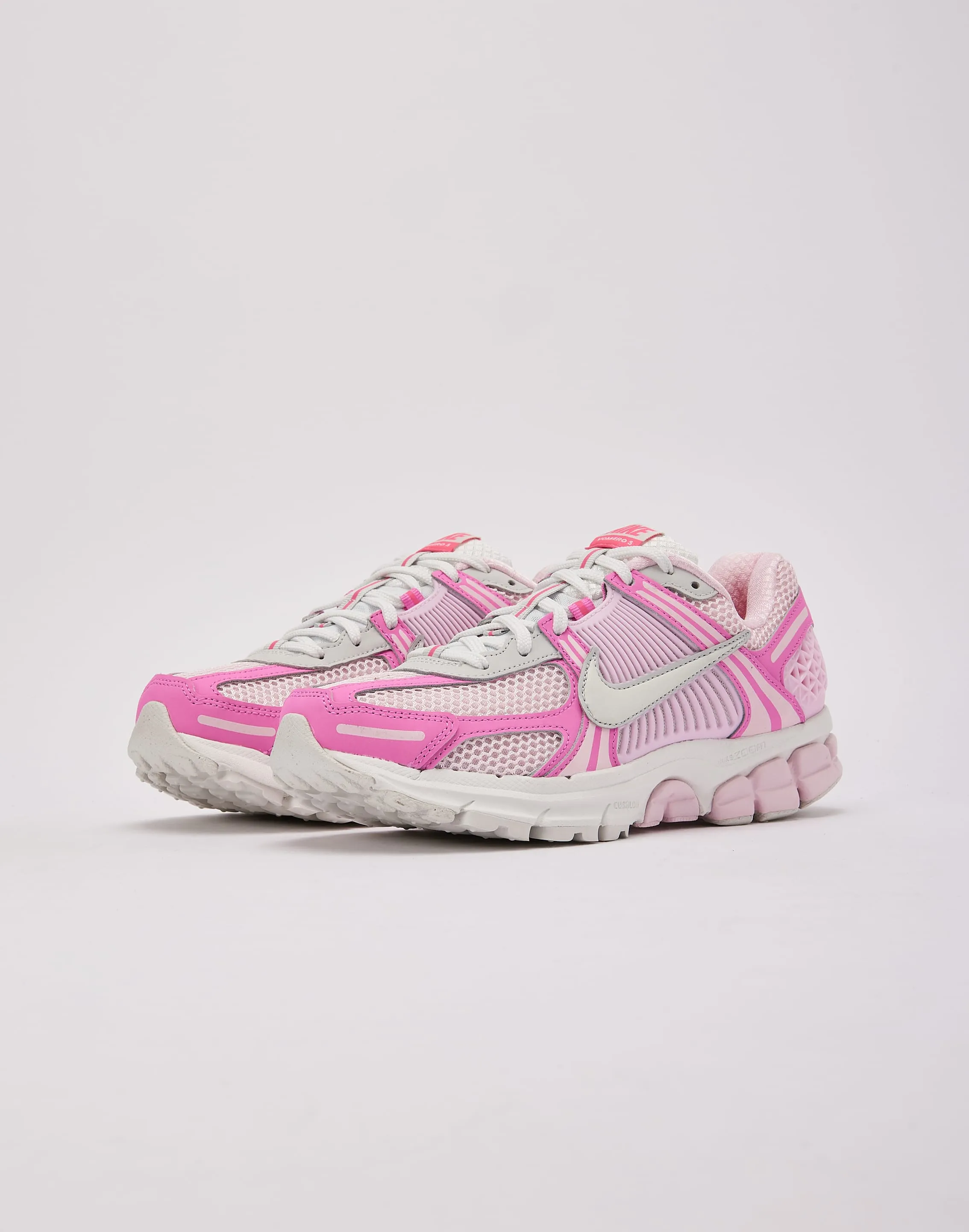 printed - finish - design shoes sports accessory Nike Zoom Vomero 5