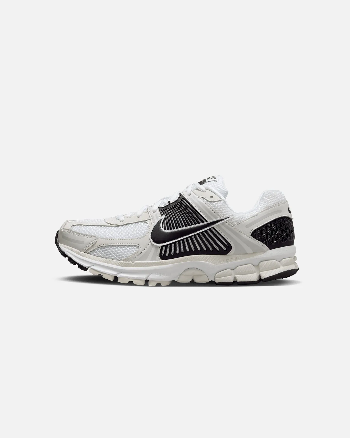 Nike Zoom Vomero 5 White/Black Impact Resistance