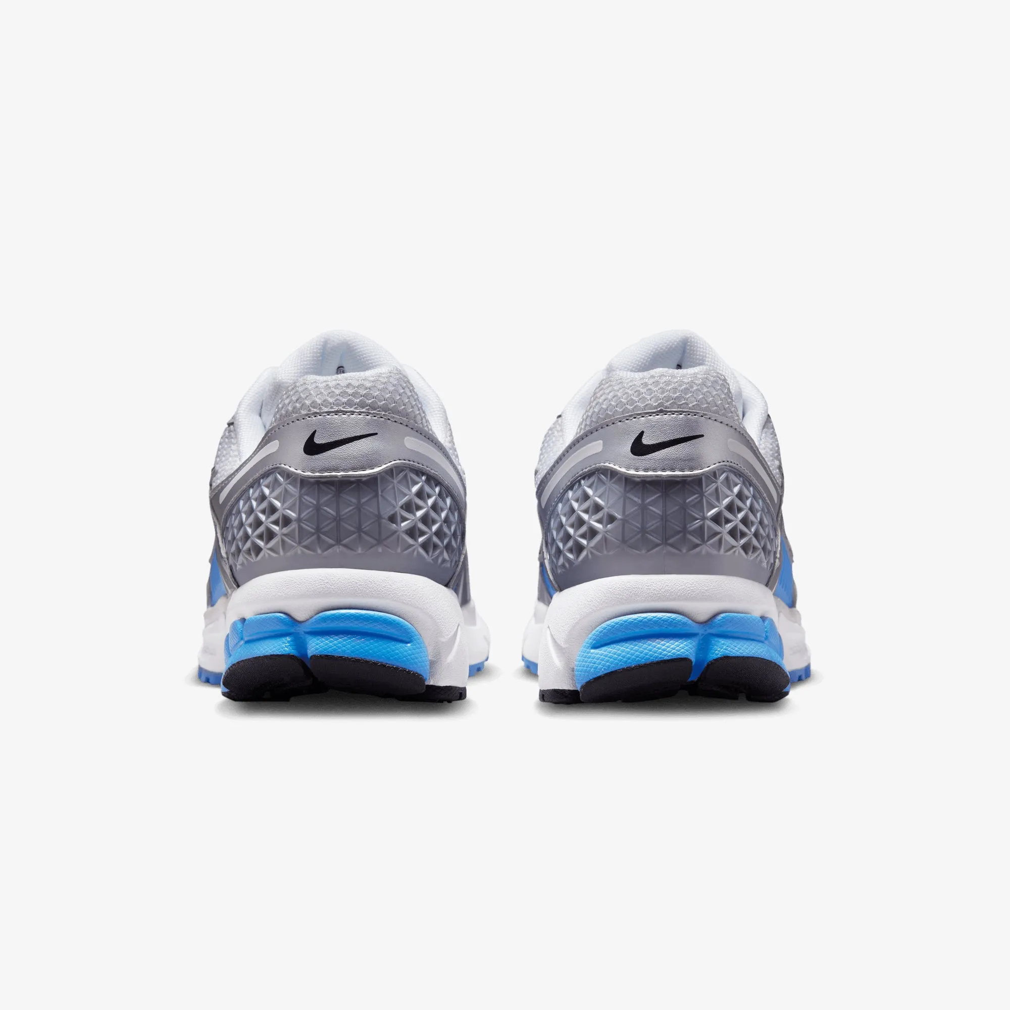 NIKE | ZOOM VOMERO 5 { WHITE/BLACK-PURE PLATINUM Perforated Vamp Iconic silhouette