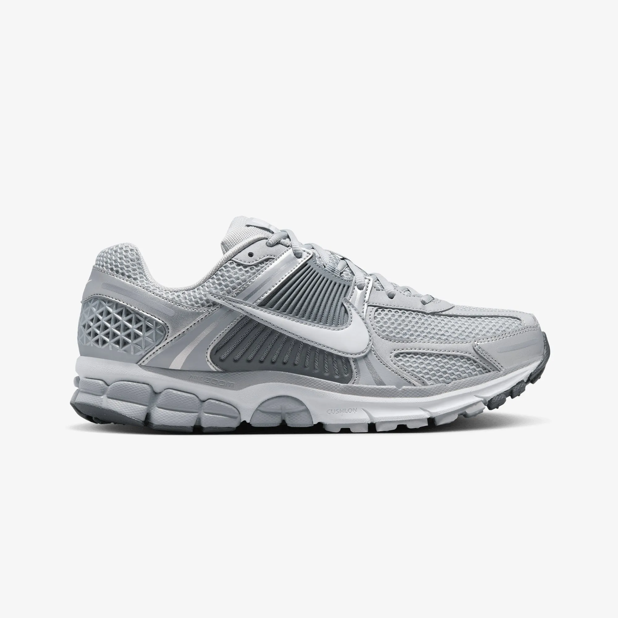NIKE | ZOOM VOMERO 5 { WOLF GREY/WHITE-METALLIC SILVER Energy Returning Midsole