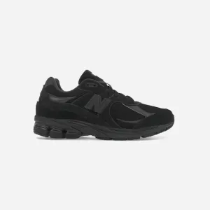 weekend - runner New Balance 2002R Triple Black Suede